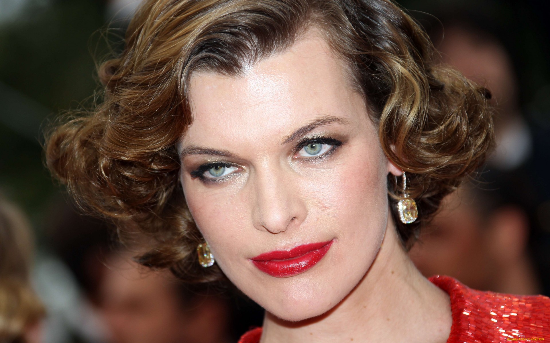 Free download wallpaper Milla Jovovich, Celebrity on your PC desktop