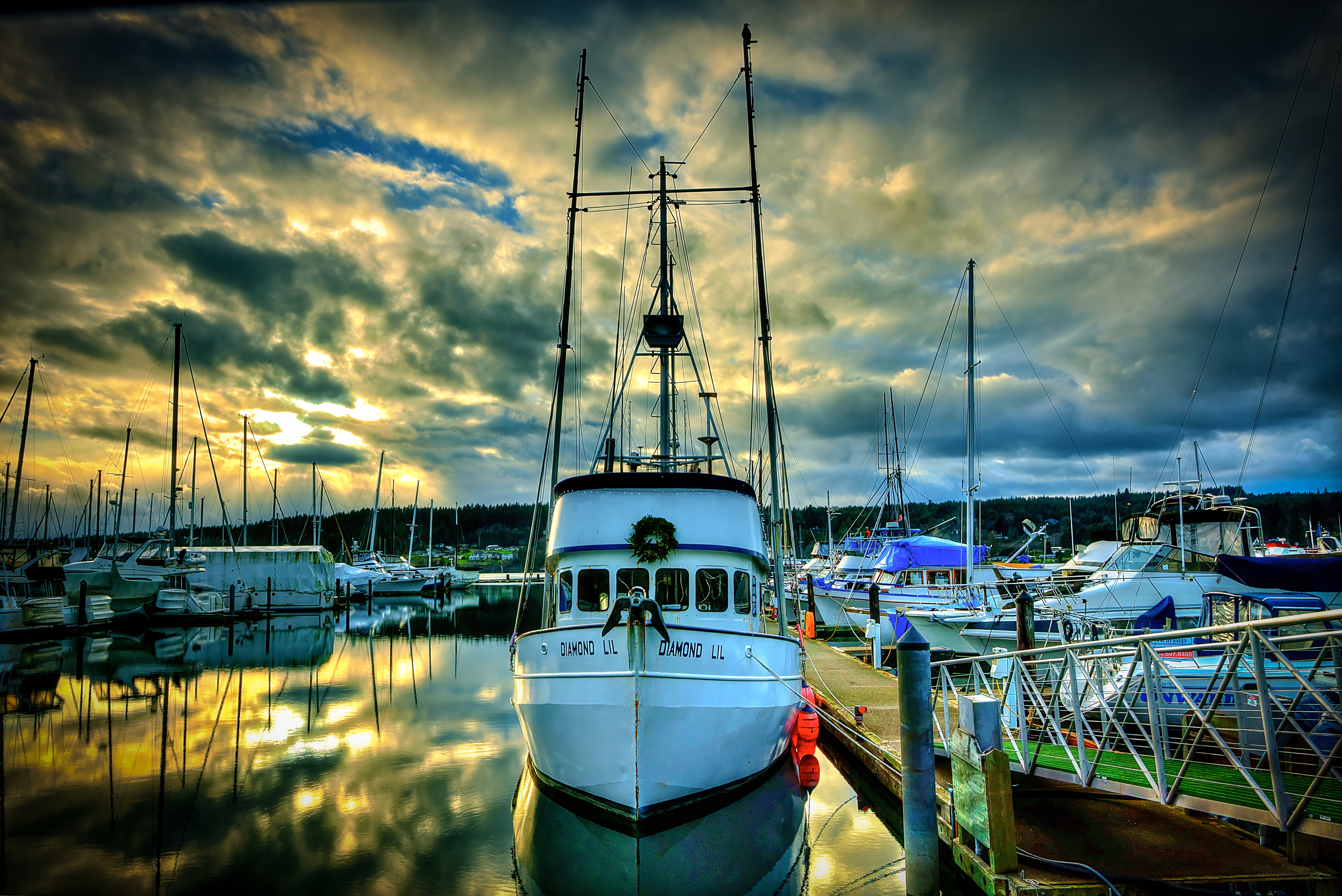 Laden Sie das Boot, Hafen, Wolke, Himmel, Fahrzeug, Menschengemacht, Yachthafen-Bild kostenlos auf Ihren PC-Desktop herunter