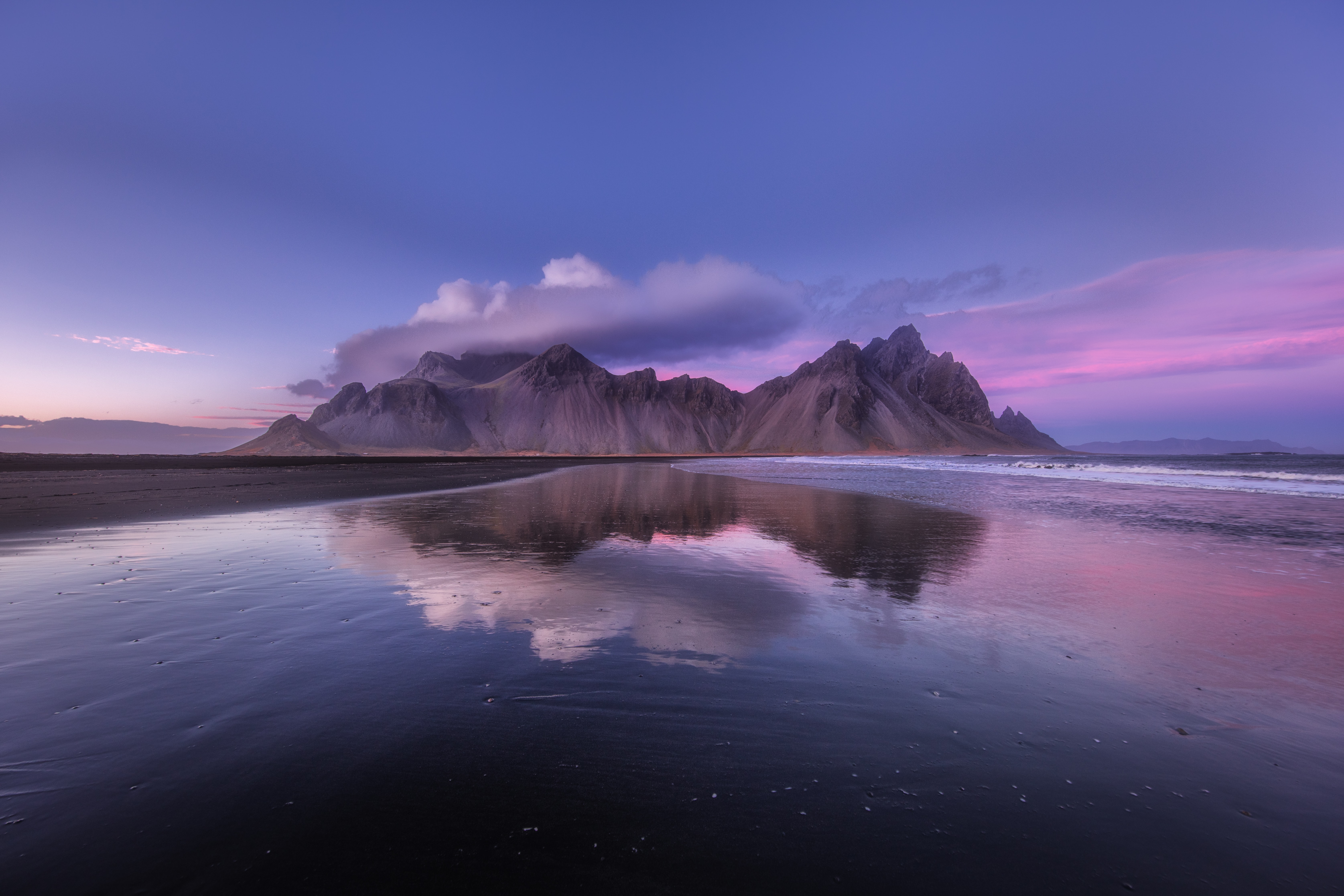 480181 скачать обои исландия, земля/природа, вестрахорн, пляж, отражение, гора вестрахорн, горы - заставки и картинки бесплатно