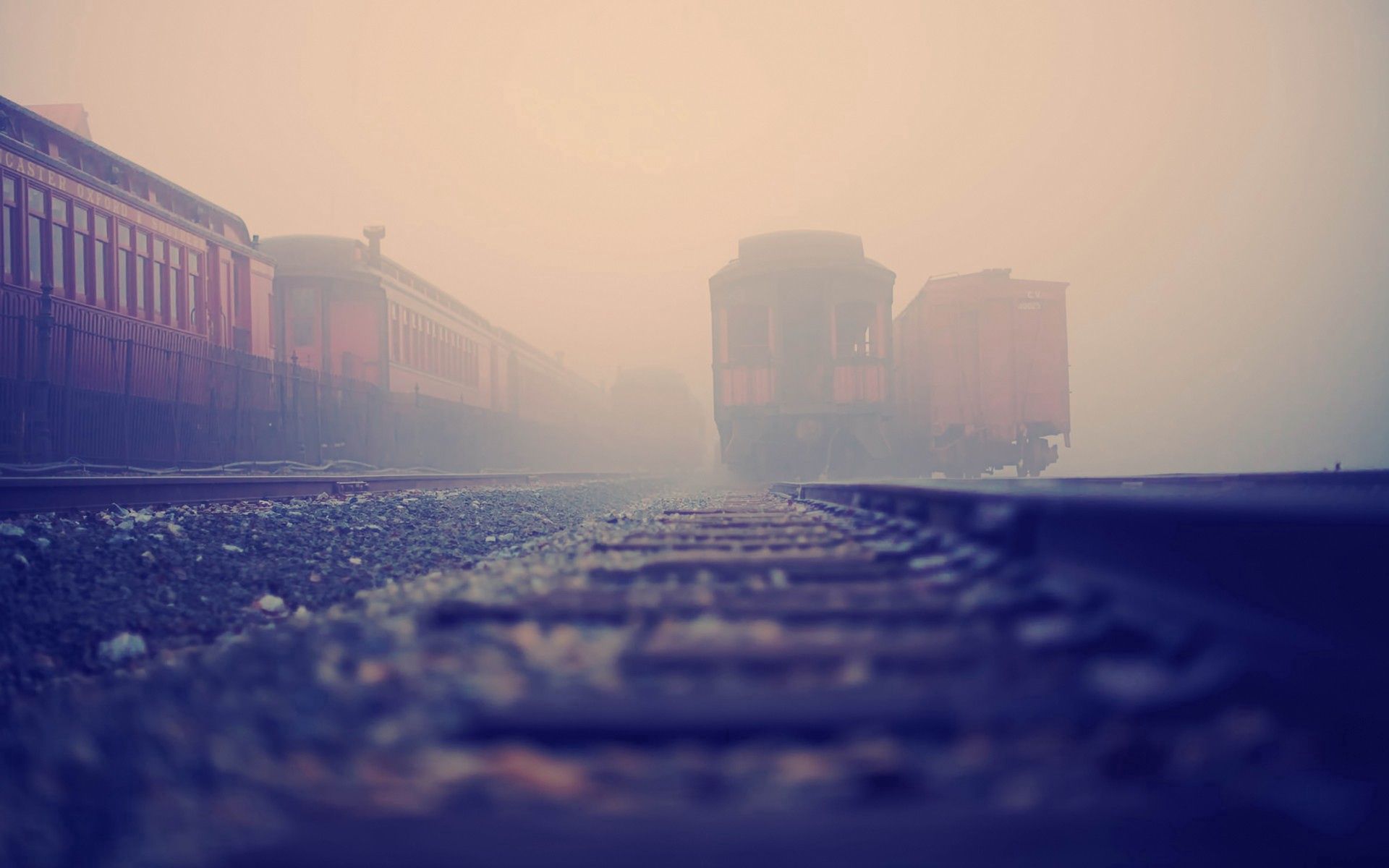 PCデスクトップに霧, レール, 電車, 都市, 列車, 鉄道画像を無料でダウンロード