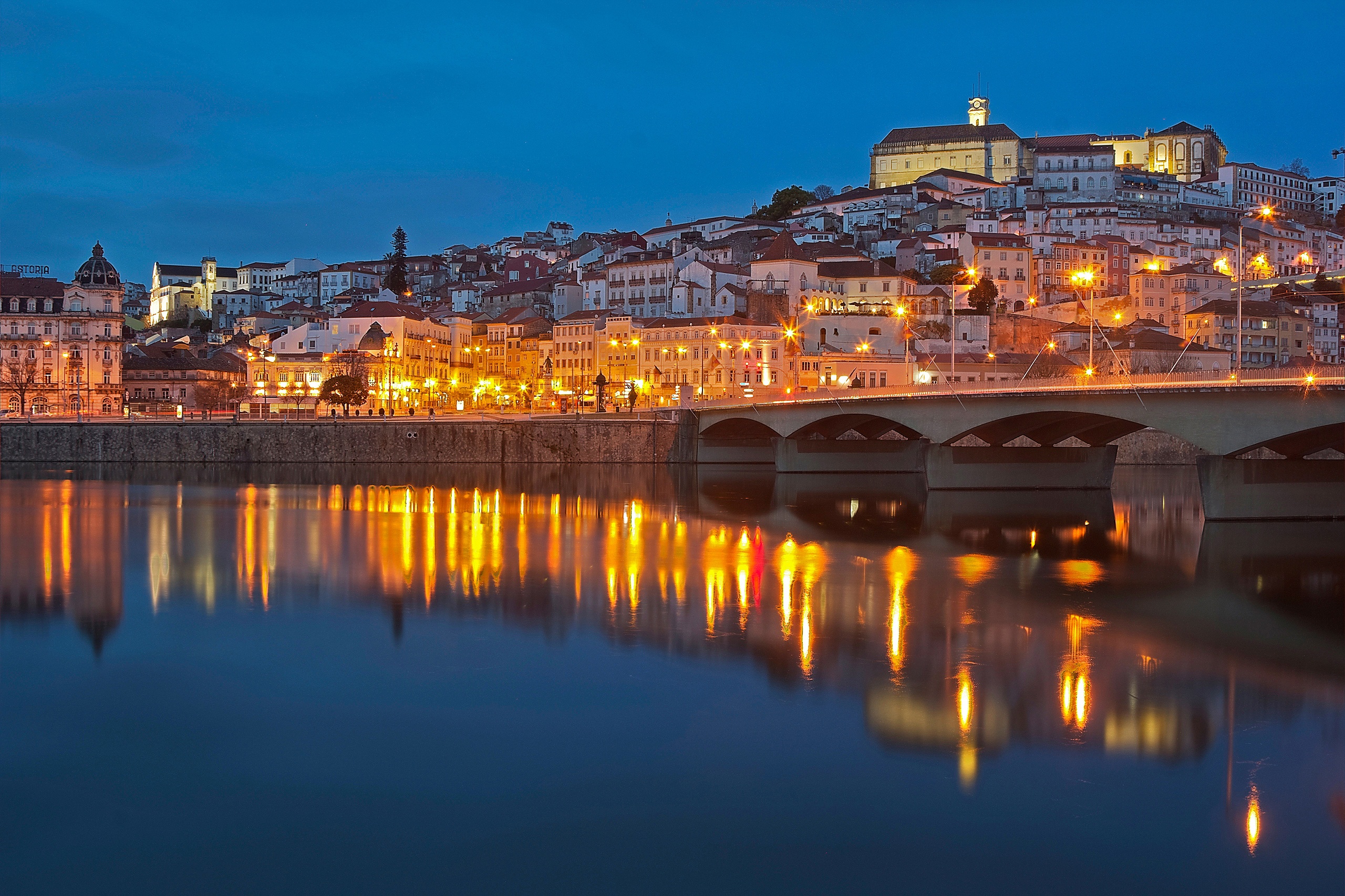 Téléchargez des papiers peints mobile Pont, Le Portugal, Construction Humaine, Rivière, Coimbra, Les Villes gratuitement.