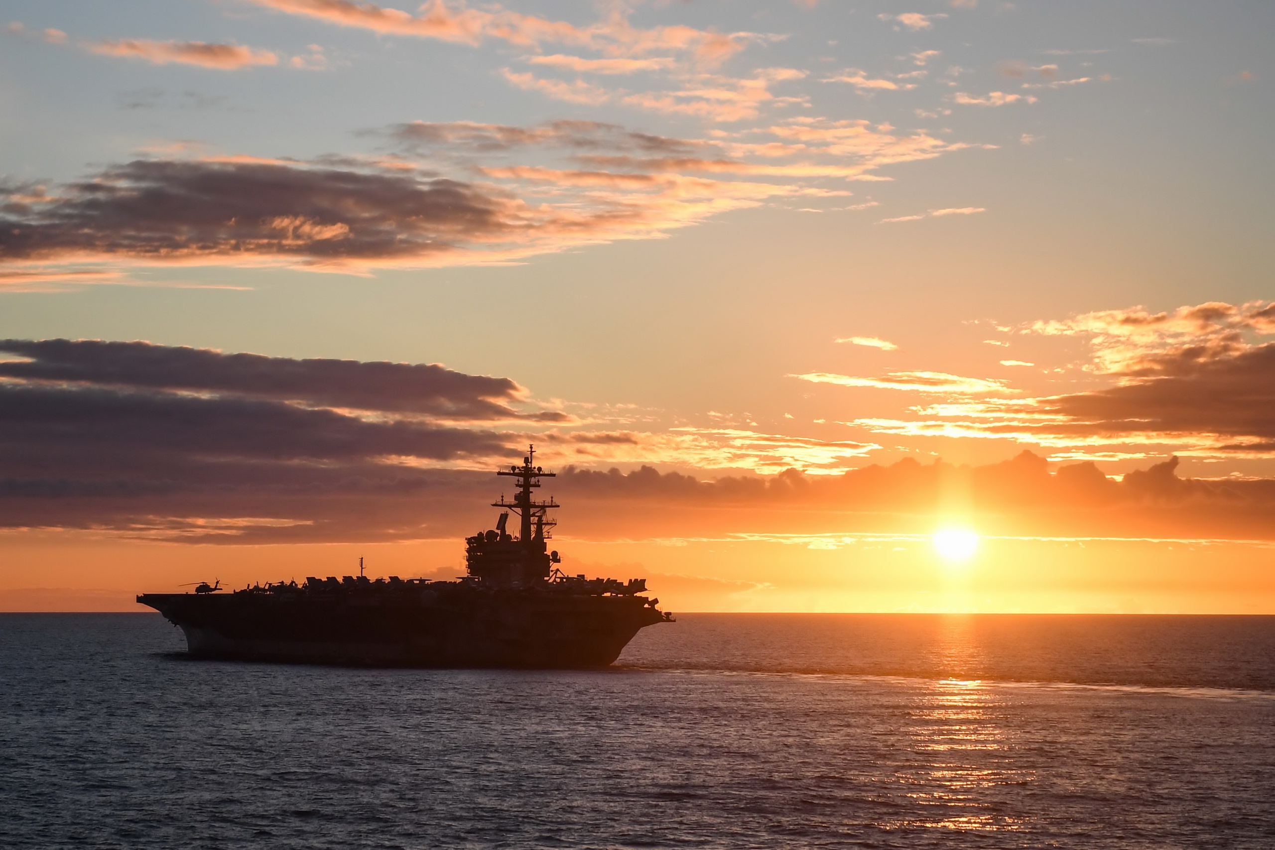 Download mobile wallpaper Sunset, Horizon, Military, Warship, Aircraft Carrier, Uss George H W Bush (Cvn 77), Warships for free.