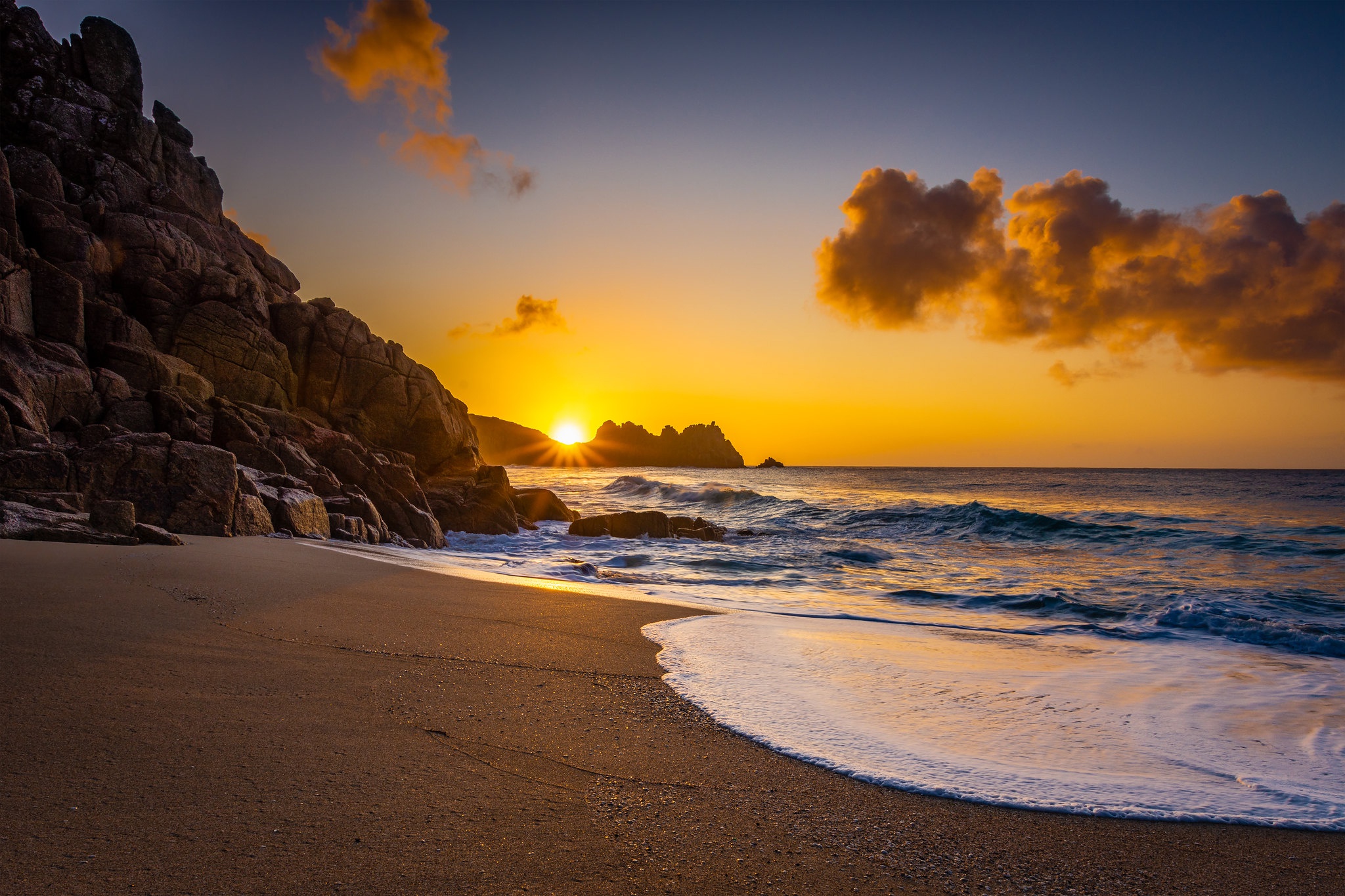 Download mobile wallpaper Sea, Beach, Coast, Sunrise, Earth, England for free.