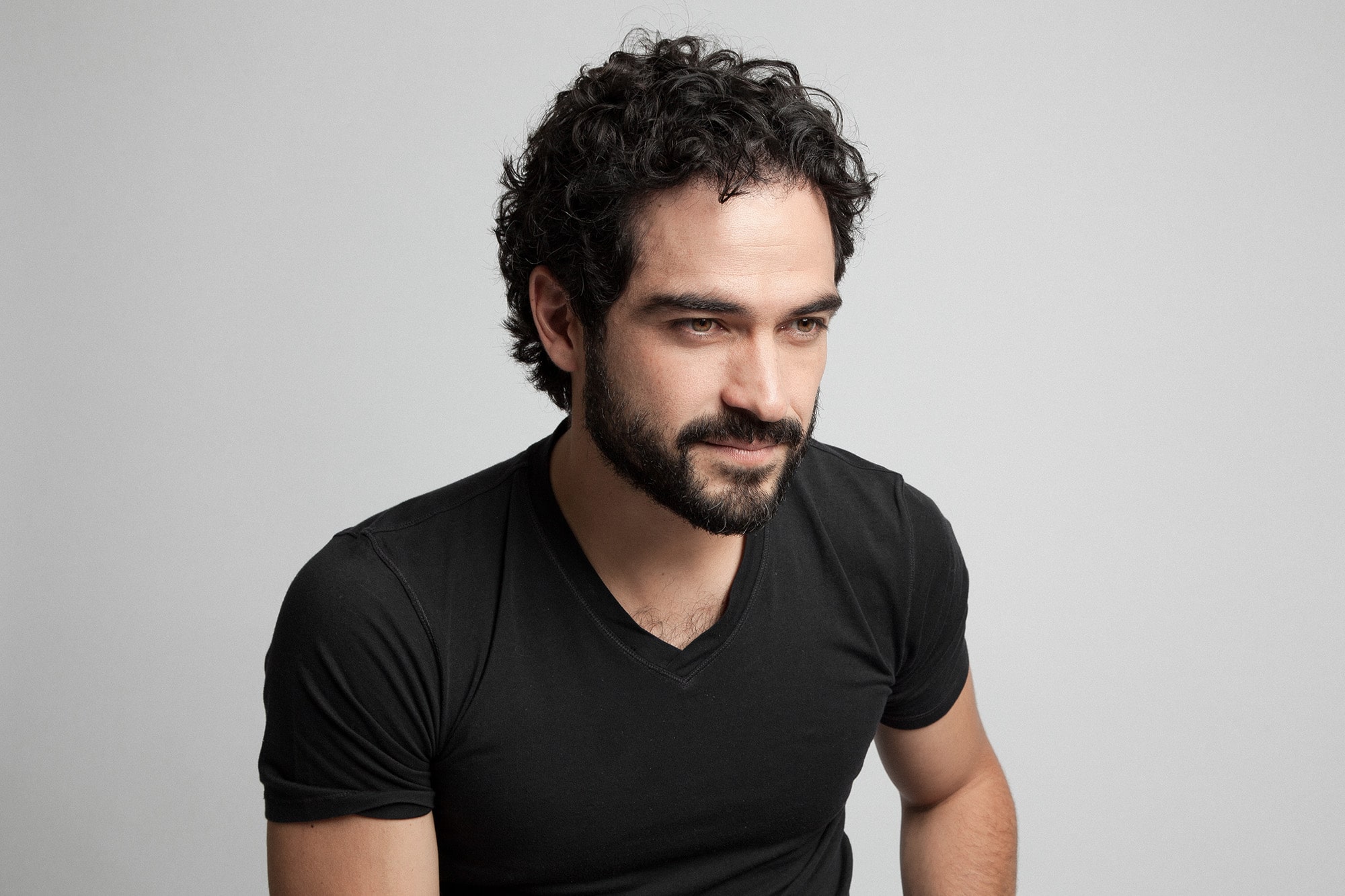 HQ Alfonso Herrera Background Images