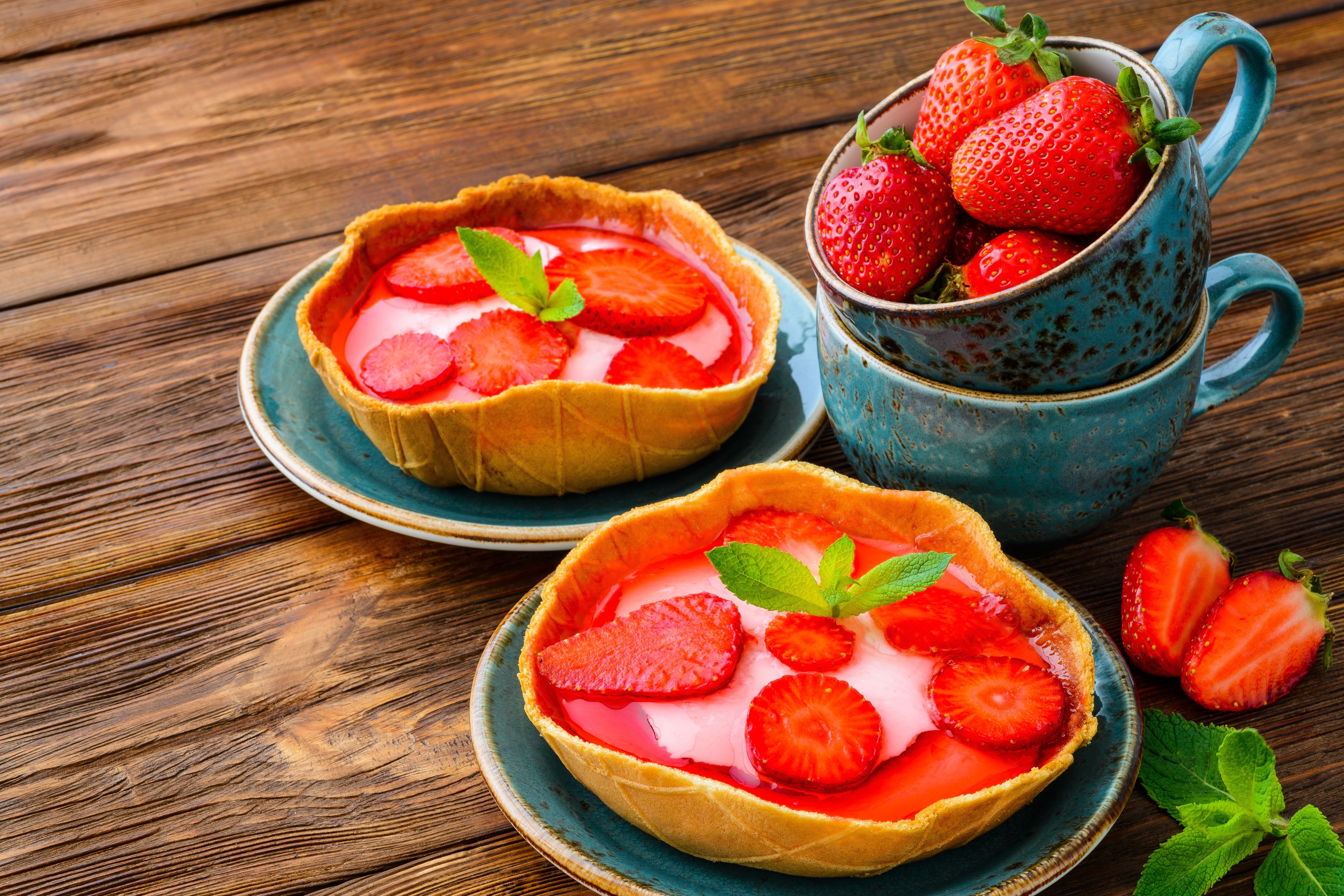 Download mobile wallpaper Food, Strawberry, Dessert, Berry, Sweets for free.