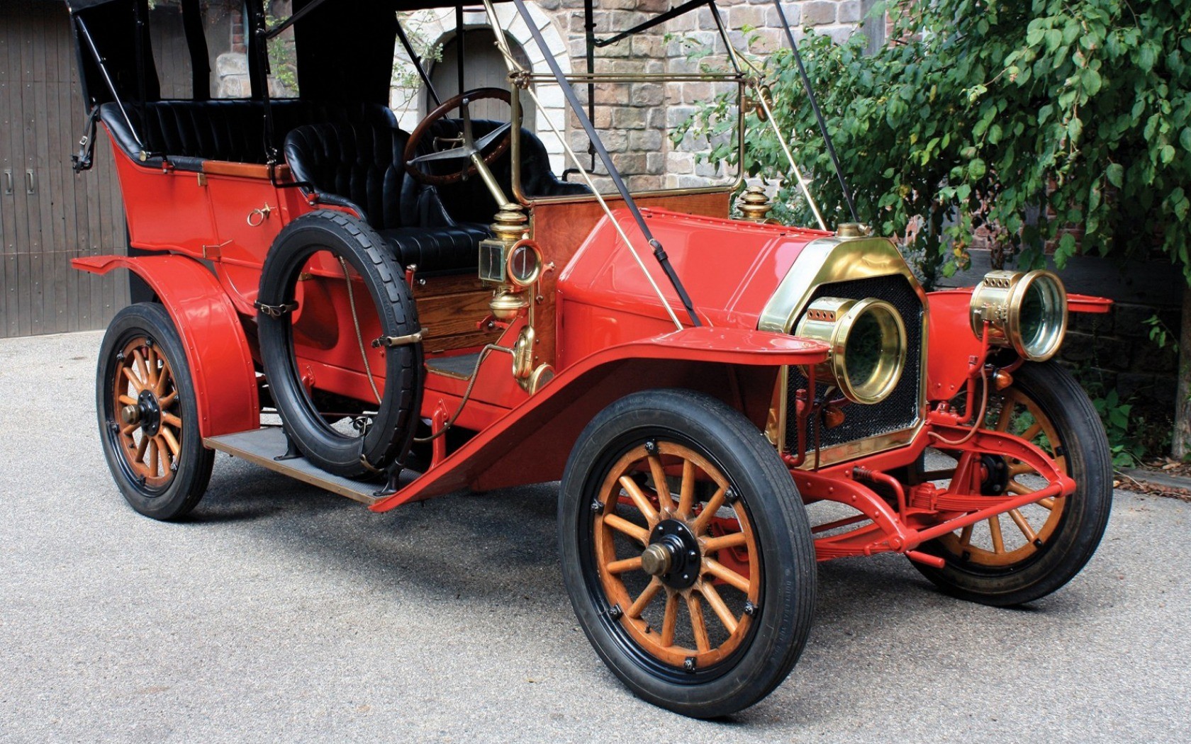 Популярні заставки і фони 1910 Overland Model 42 на комп'ютер