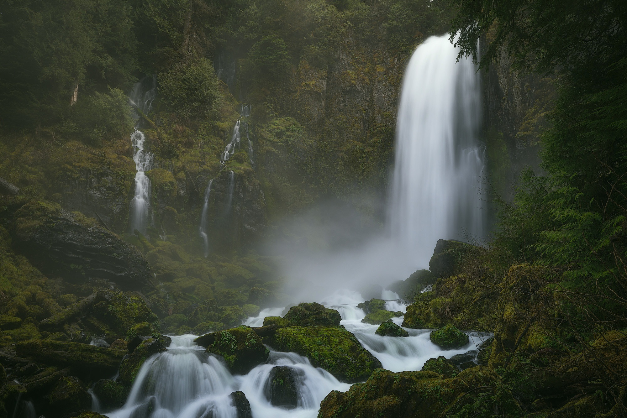 Скачать картинку Природа, Река, Водопады, Водопад, Земля/природа в телефон бесплатно.