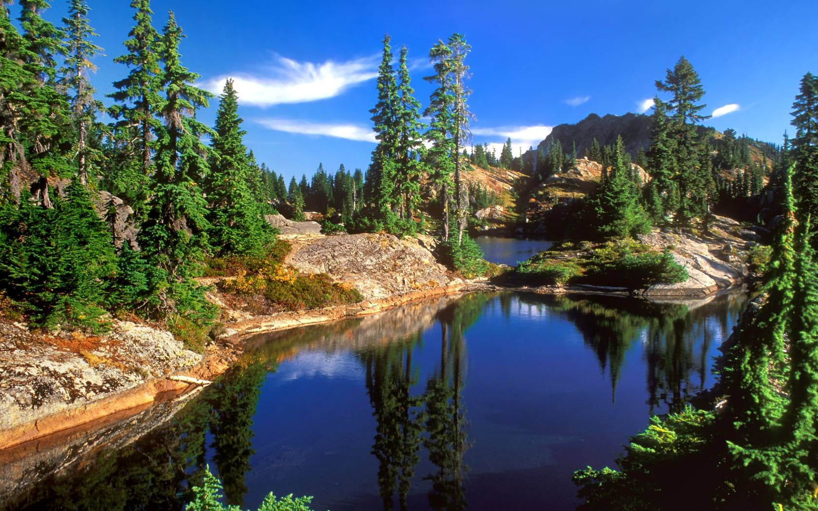 PCデスクトップに風景, 自然, 水, 湖, 山, 森, 地球画像を無料でダウンロード