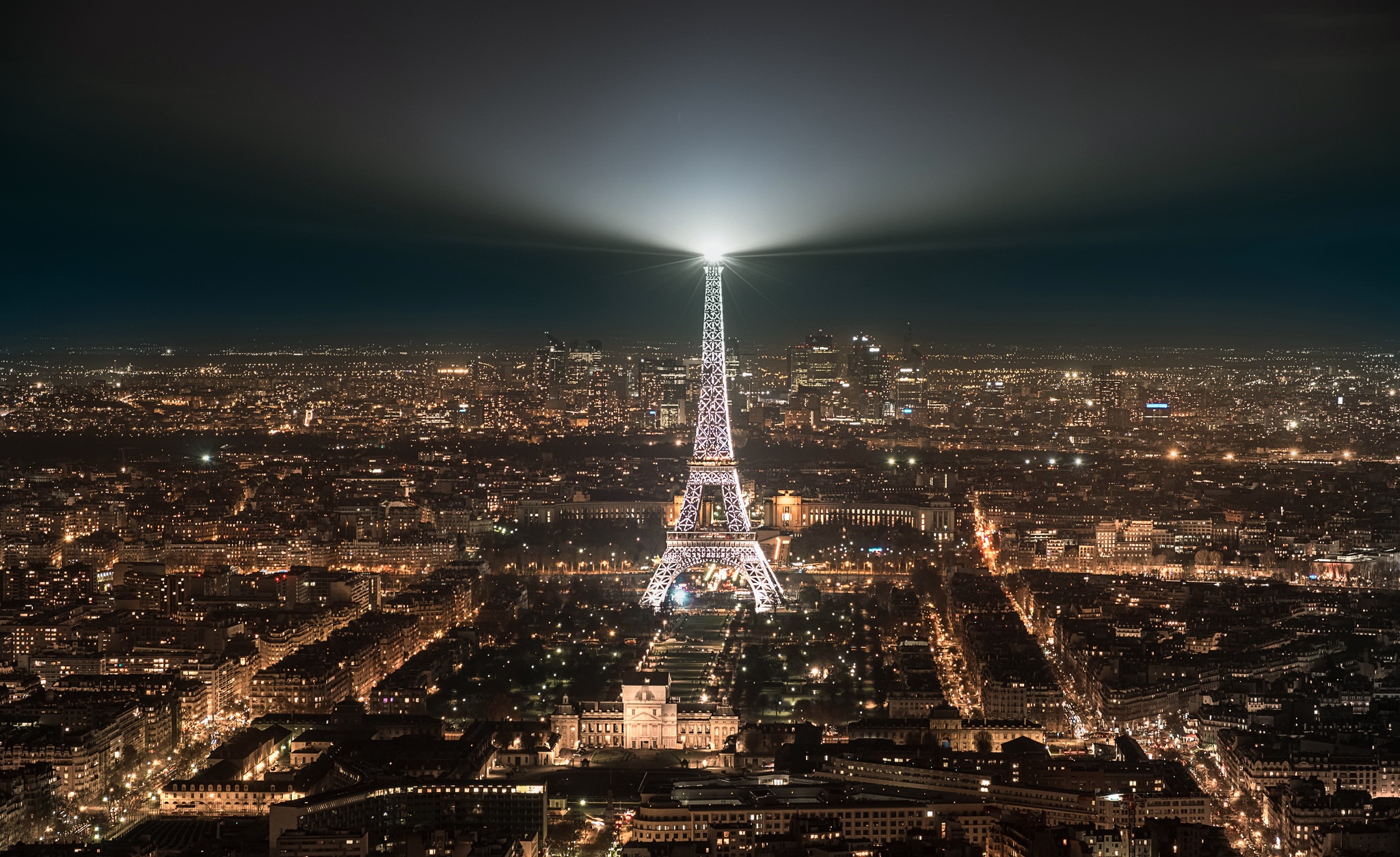 Free download wallpaper Night, Paris, Eiffel Tower, Monuments, City, Light, France, Cityscape, Monument, Man Made on your PC desktop