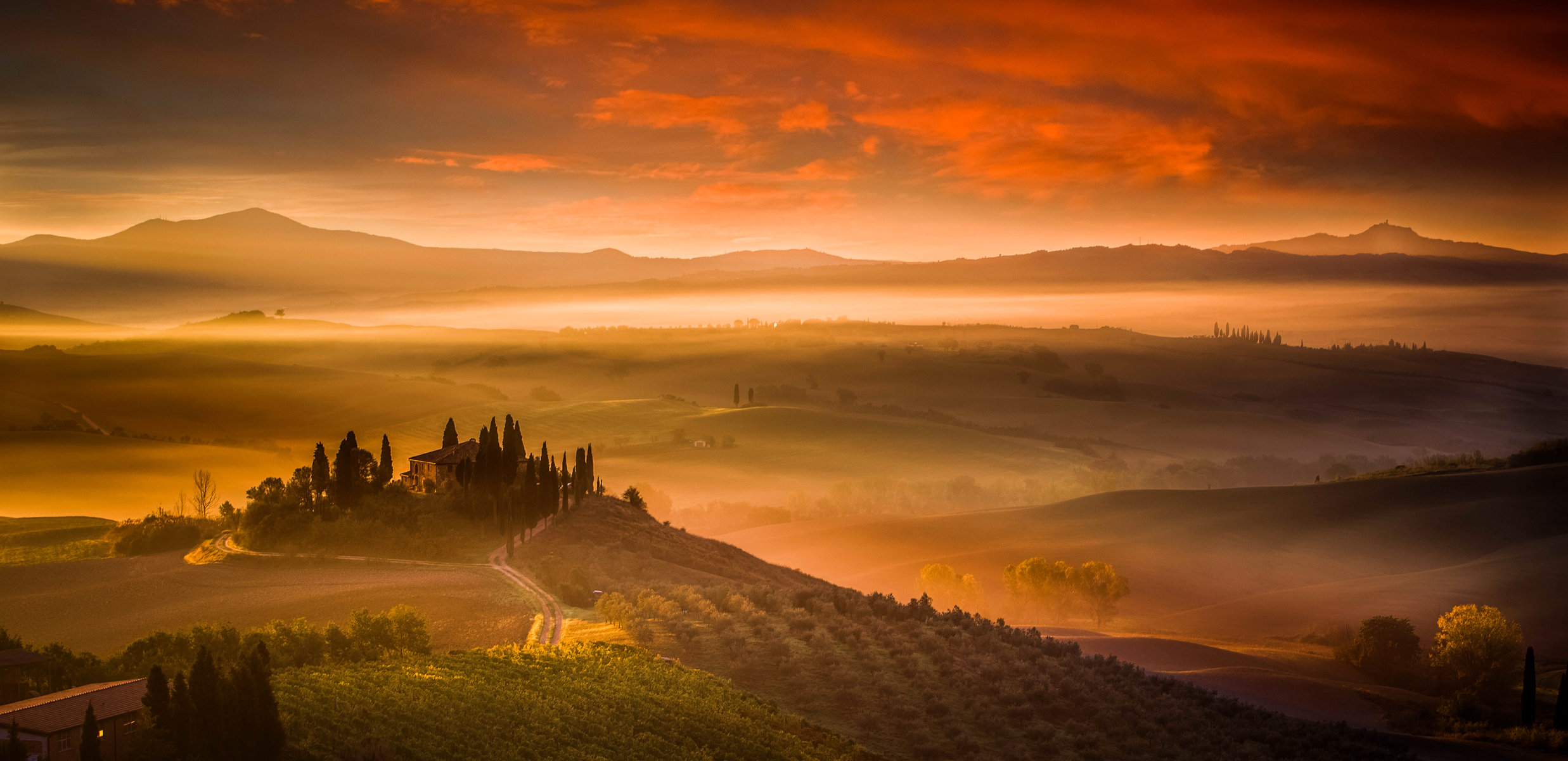 Free download wallpaper Sunset, Sky, Italy, Mountain, Tree, Earth, Field, Photography, Tuscany on your PC desktop