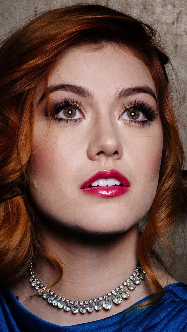 Download mobile wallpaper Redhead, Face, American, Necklace, Celebrity, Actress, Lipstick, Katherine Mcnamara for free.