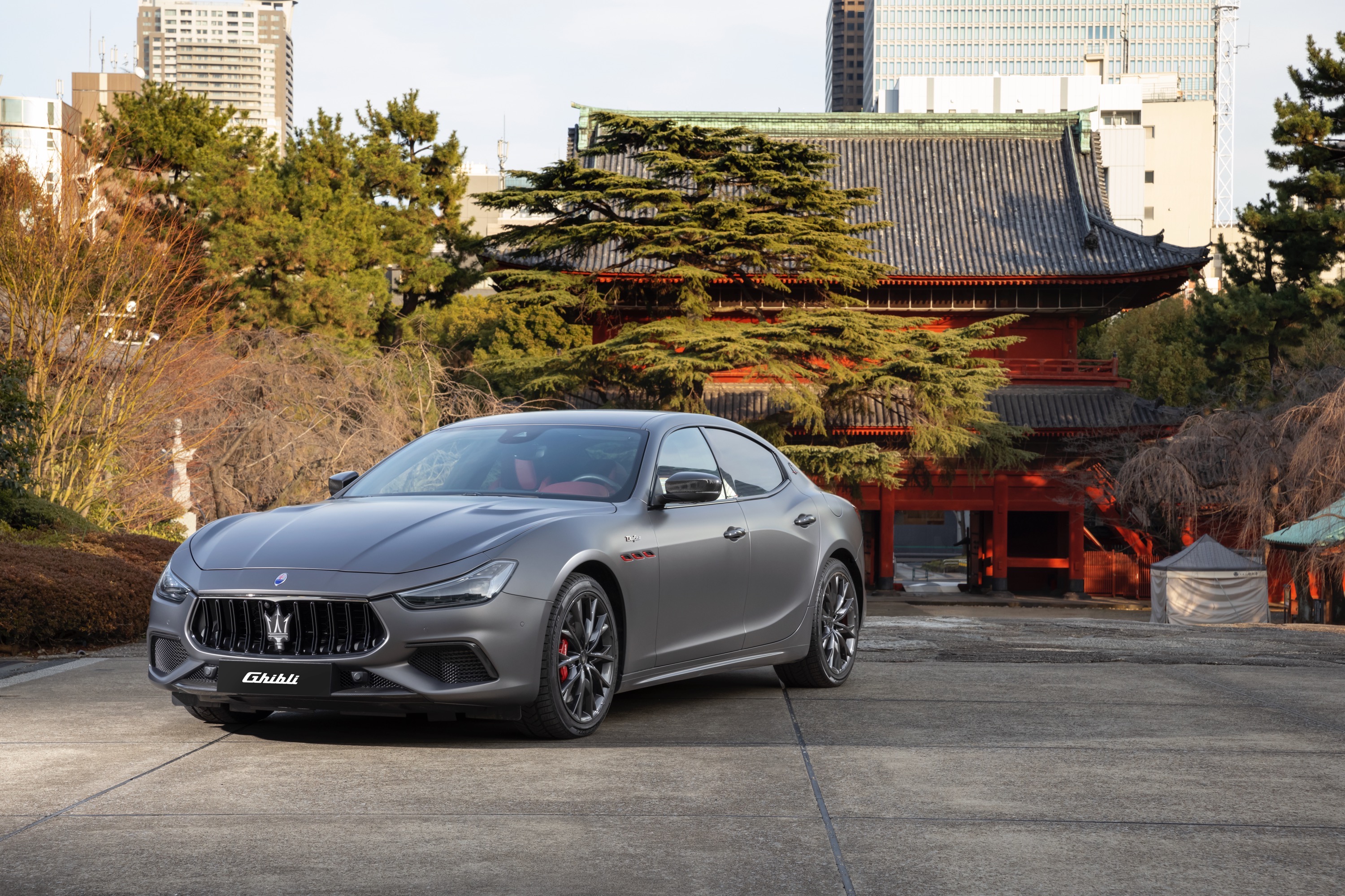 Meilleurs fonds d'écran Pack Maserati Ghibli Trofeo Carbone pour l'écran du téléphone