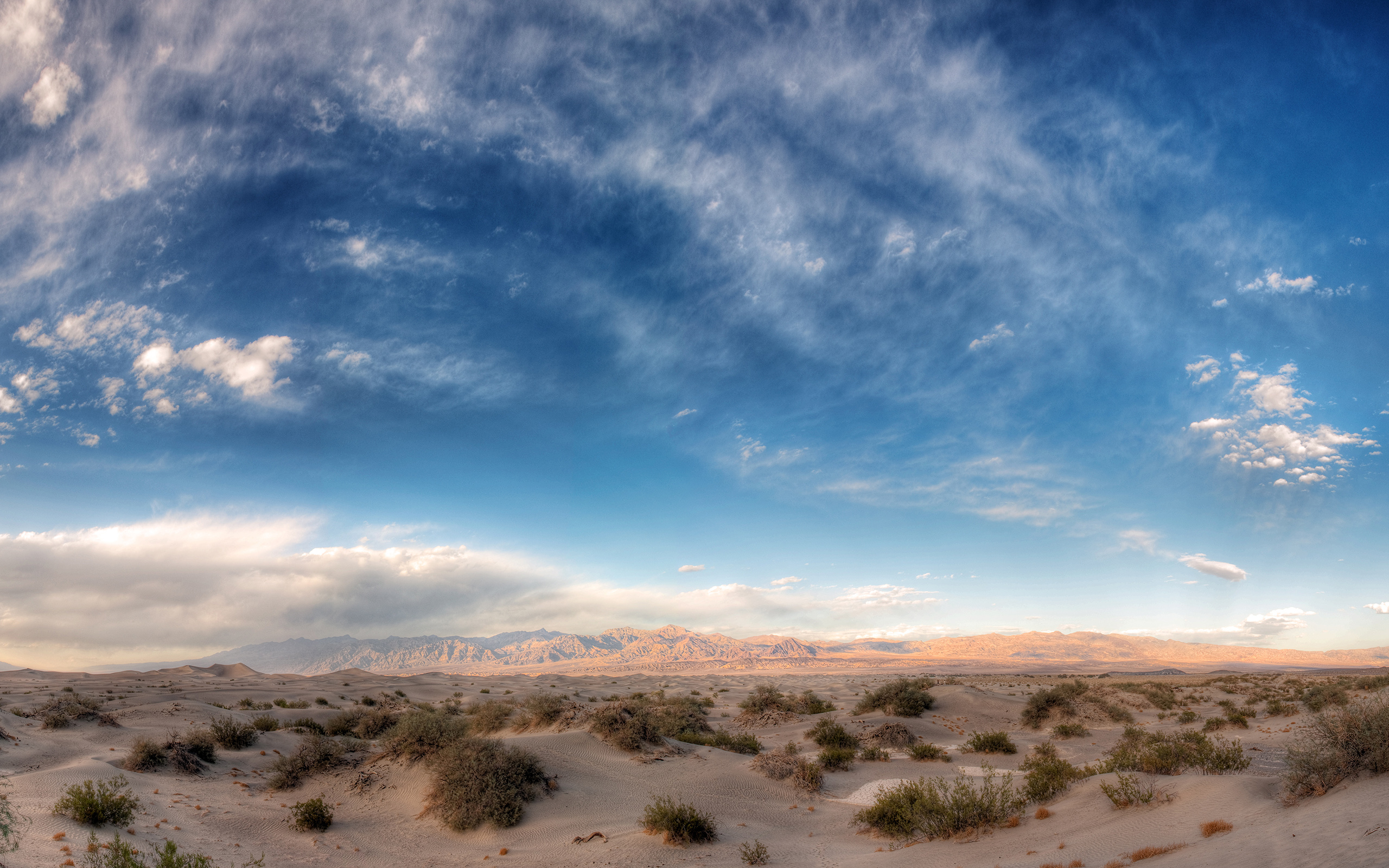 Скачать картинку Небо, Облака, Пустыня, Ландшафт, Земля/природа в телефон бесплатно.