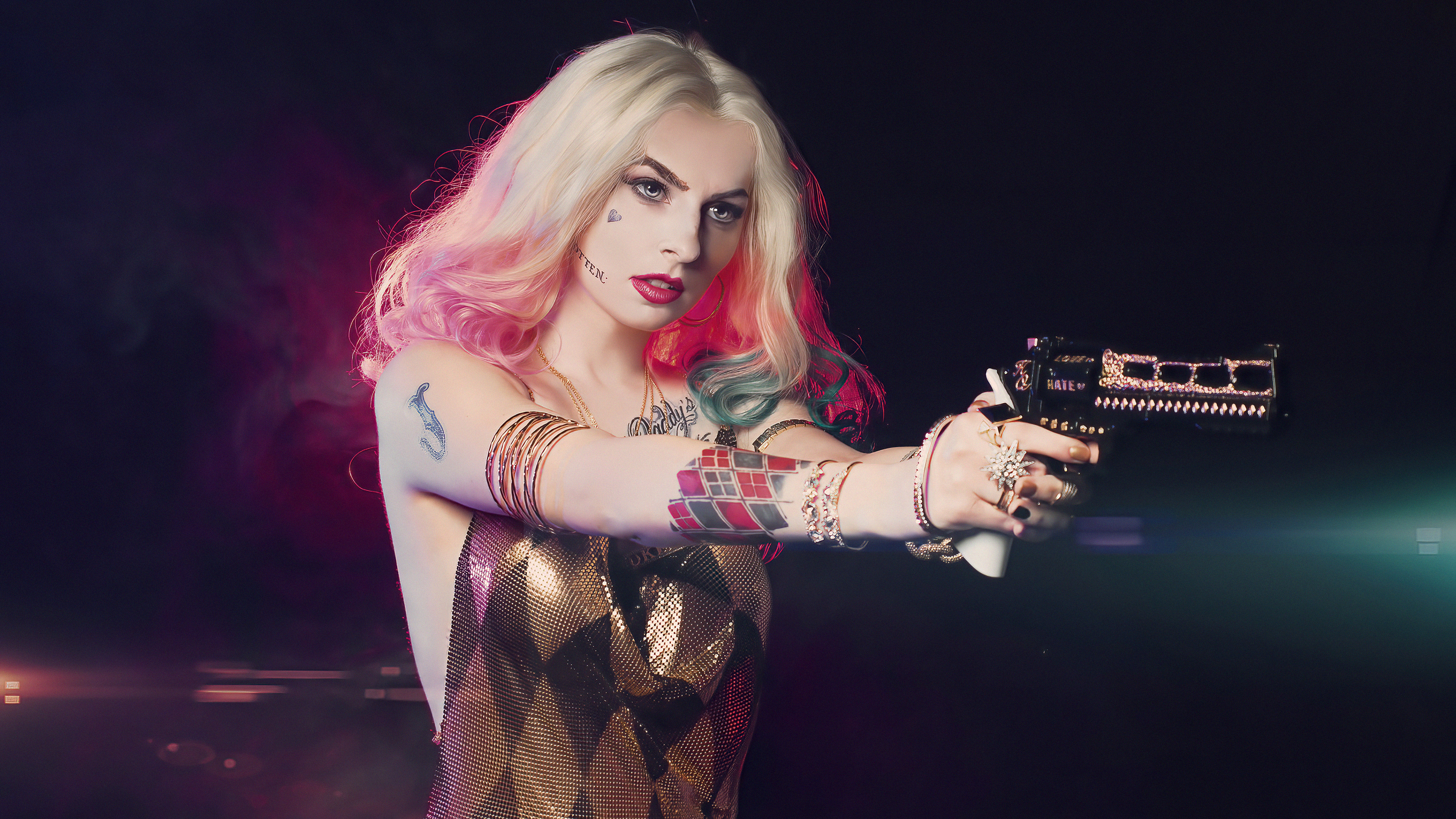 Descarga gratuita de fondo de pantalla para móvil de Mujeres, Pistola, Harley Quinn, Rubia, Cosplay.