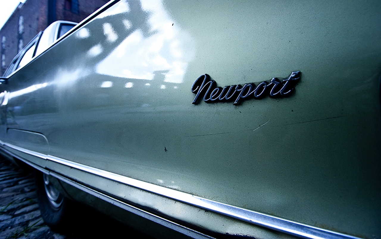 Die besten Chrysler Newport-Hintergründe für den Telefonbildschirm