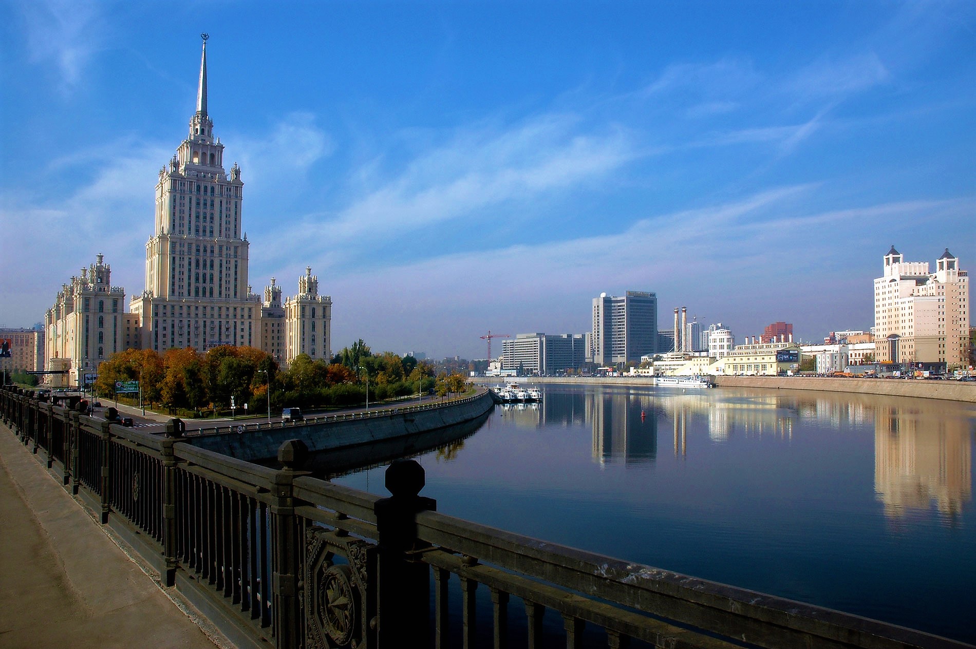 Free download wallpaper Architecture, Russia, River, Hotel, Man Made on your PC desktop