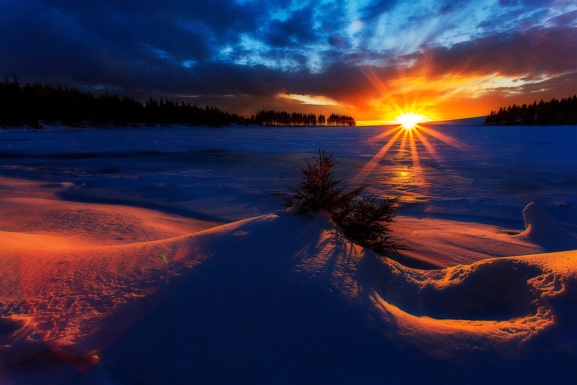 Download mobile wallpaper Winter, Sun, Snow, Sunrise, Earth, Sunbeam for free.