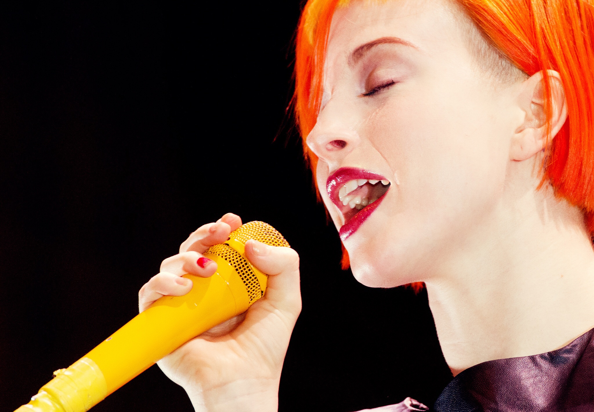 Descarga gratuita de fondo de pantalla para móvil de Música, Hayley Williams.