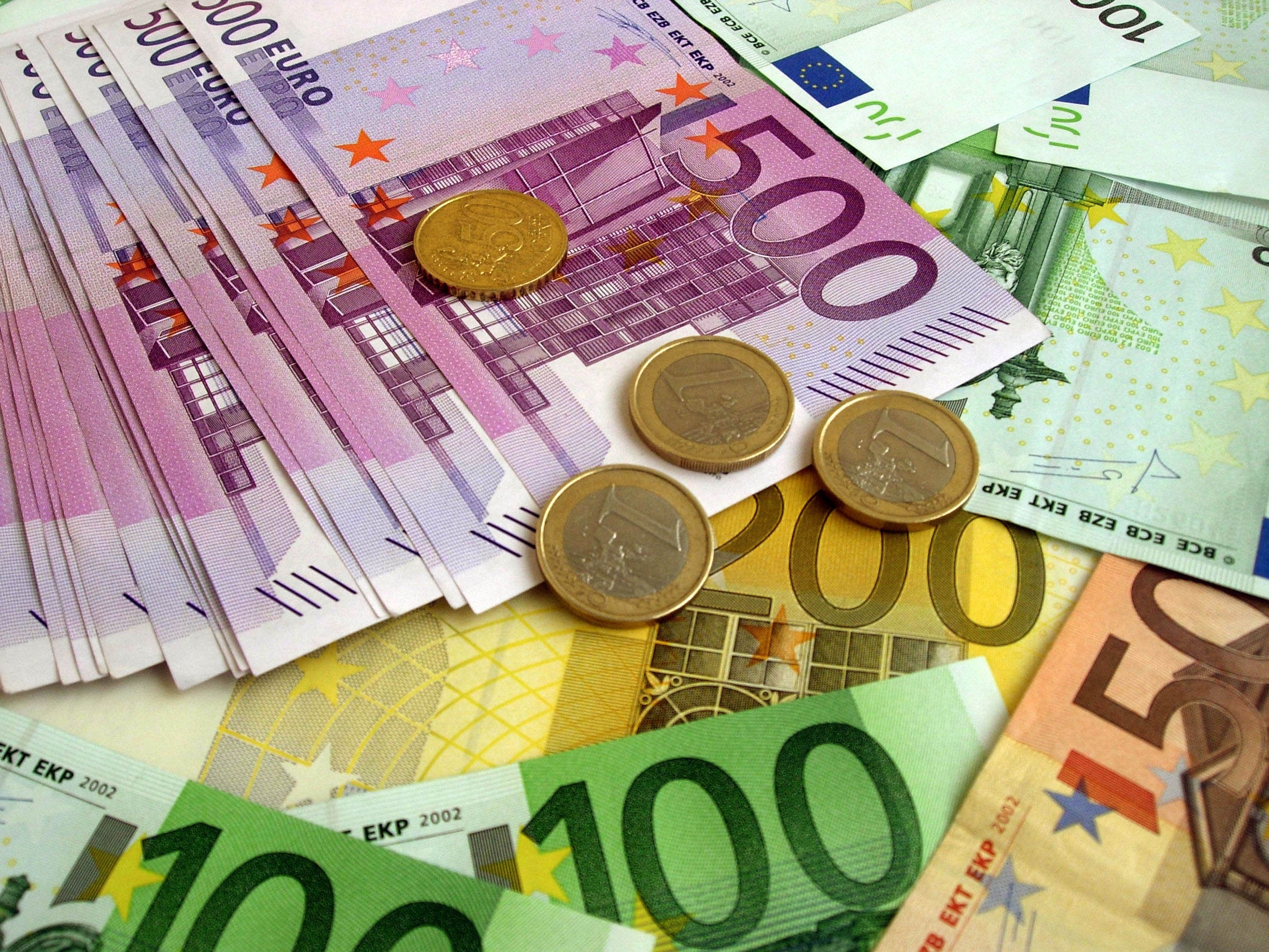 money, miscellanea, miscellaneous, banknotes, bills, coins, euro
