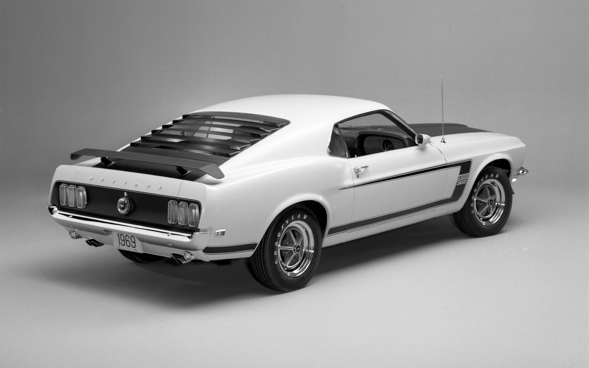 Download mobile wallpaper Ford, Car, Muscle Car, Fastback, Vehicles, Black & White, Ford Mustang Boss 302 for free.