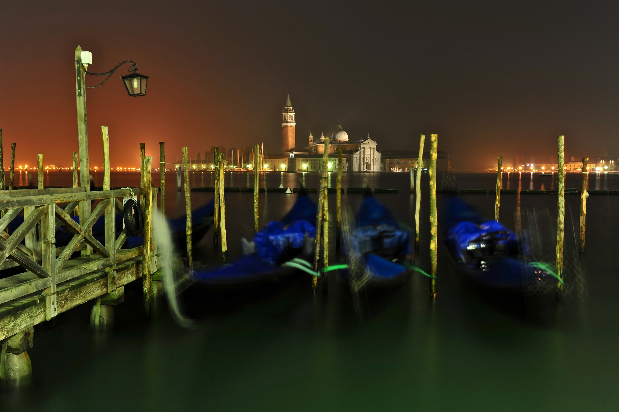 Скачать картинку Венеция, Города, Сделано Человеком в телефон бесплатно.