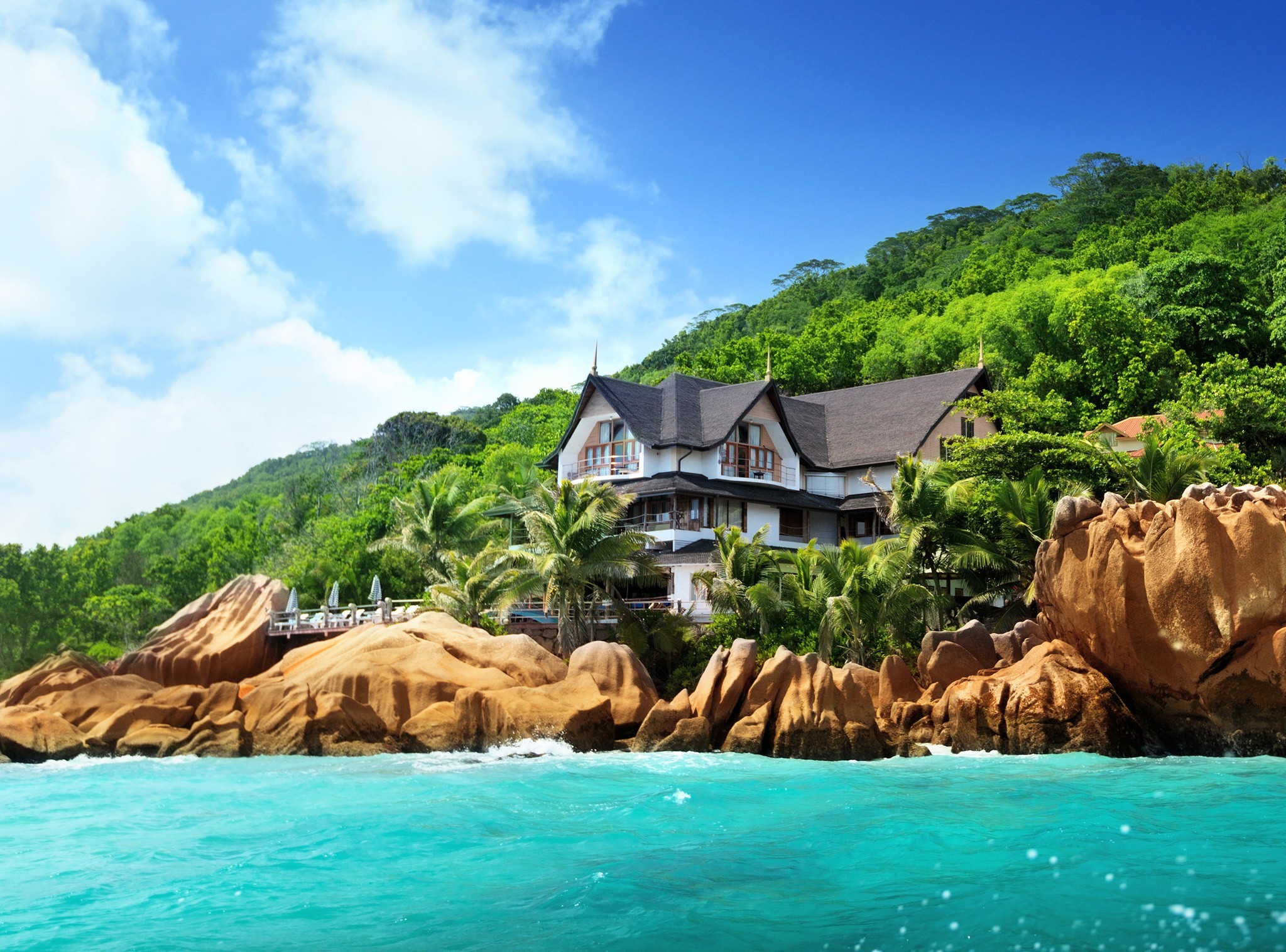 Free download wallpaper House, Tropics, Mansion, Man Made, Seashore on your PC desktop