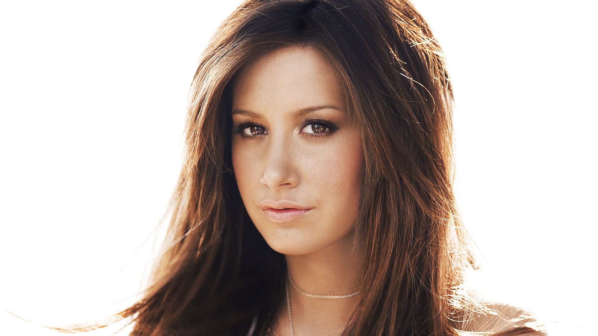 Download mobile wallpaper Celebrity, Ashley Tisdale for free.