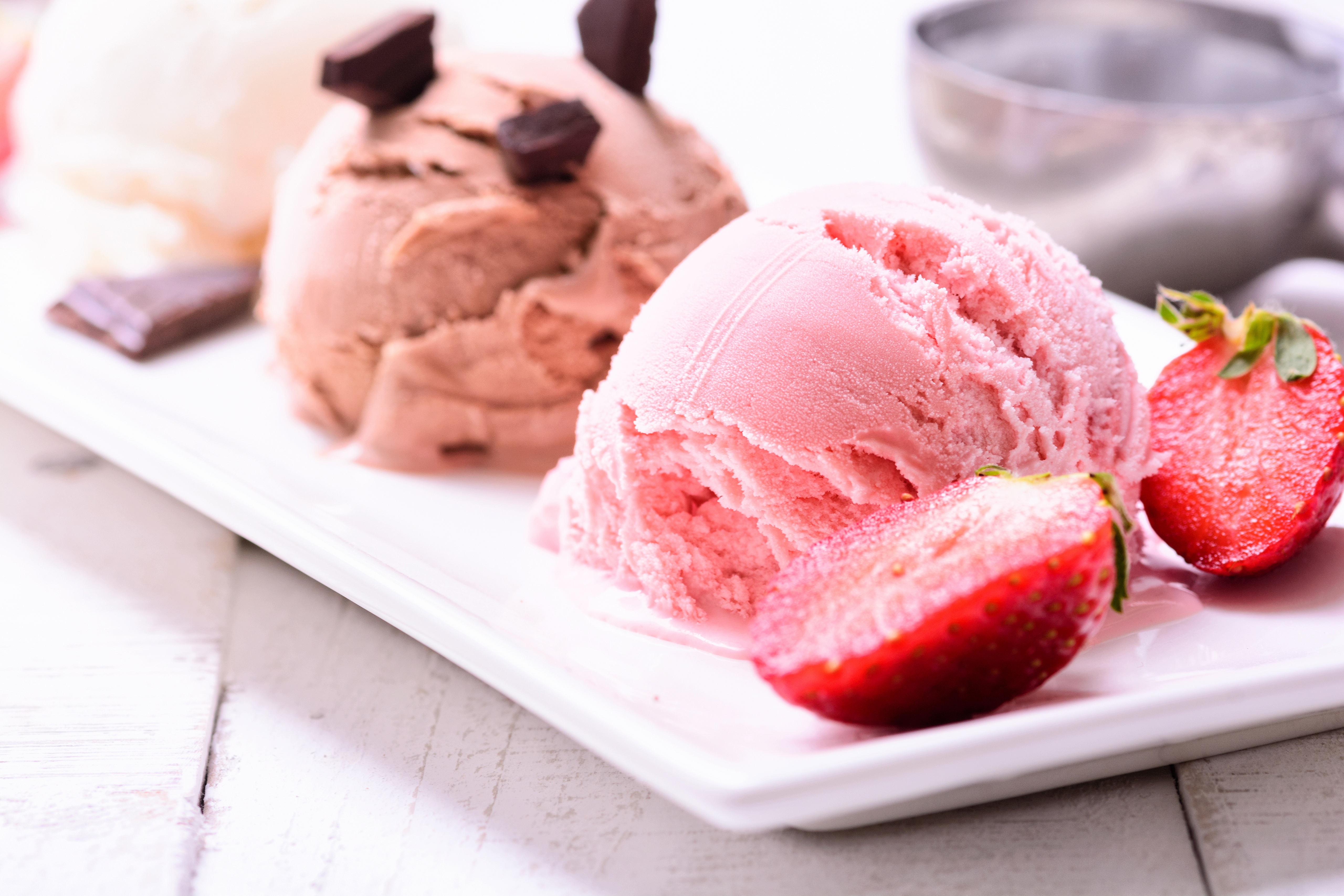 Laden Sie das Erdbeere, Eiscreme, Nahrungsmittel-Bild kostenlos auf Ihren PC-Desktop herunter
