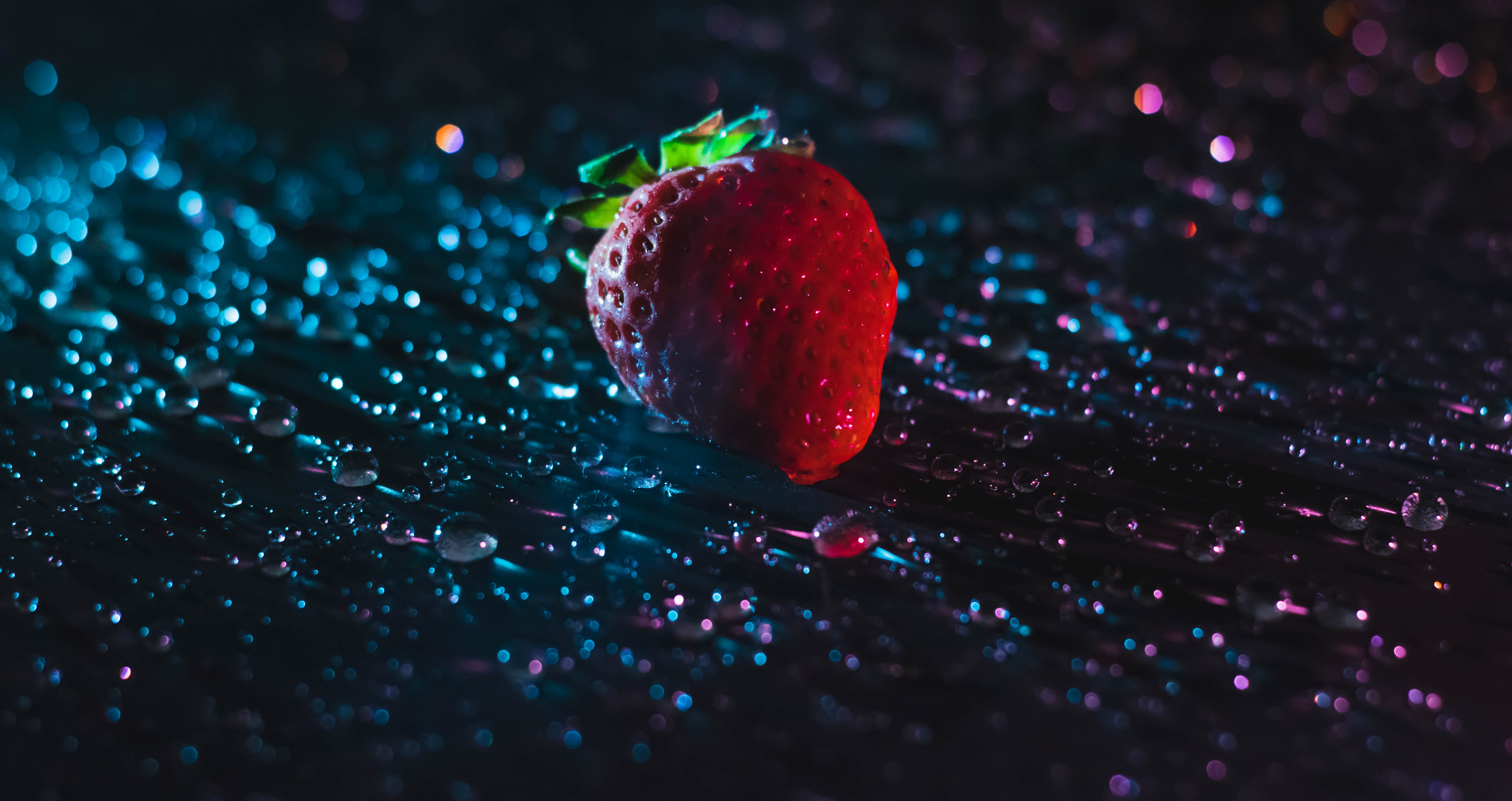 Free download wallpaper Macro, Strawberry, Drops, Close Up on your PC desktop