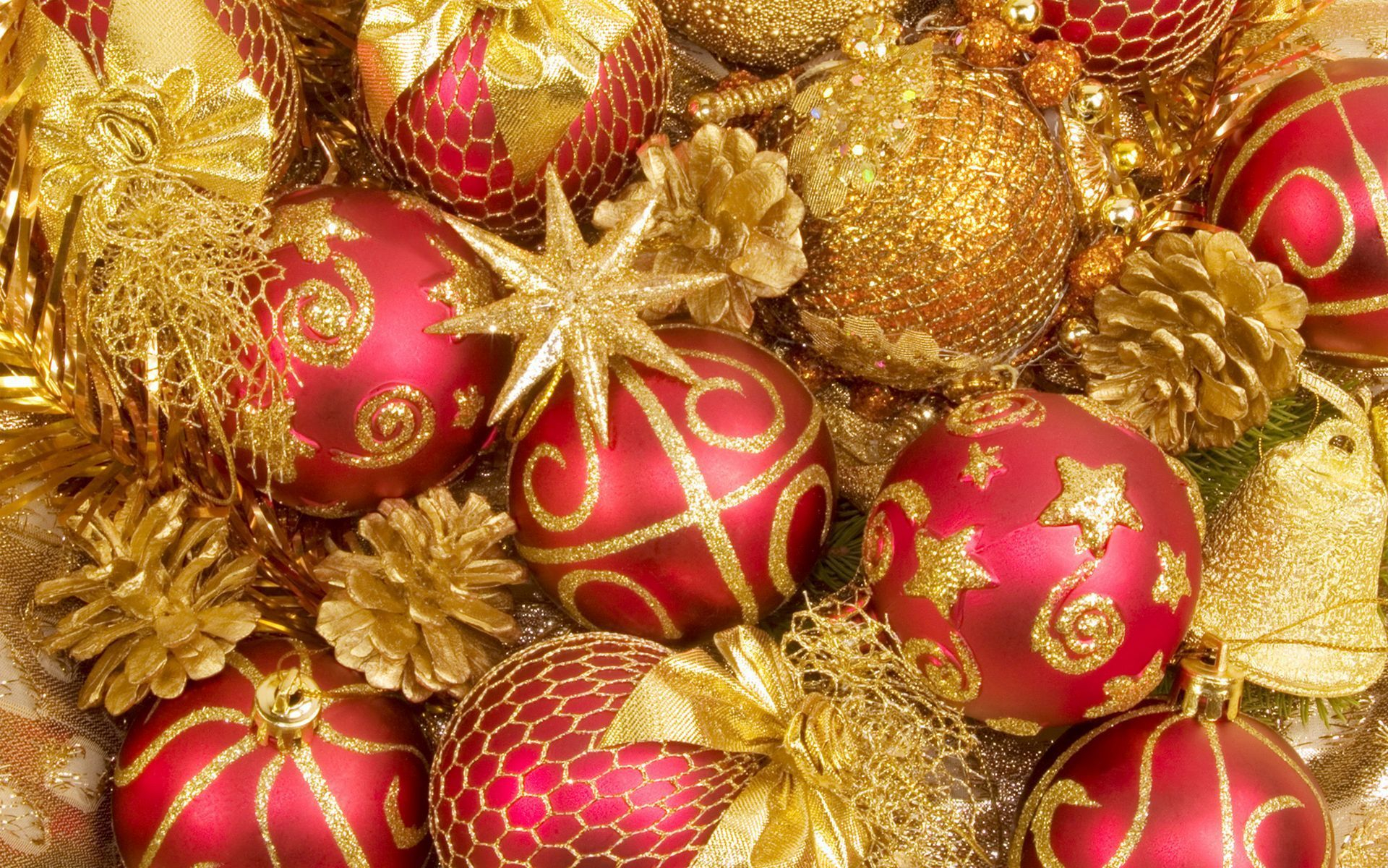 Téléchargez des papiers peints mobile Noël, Vacances, Décorations De Noël, Décoration, Doré, Pomme De Pin gratuitement.