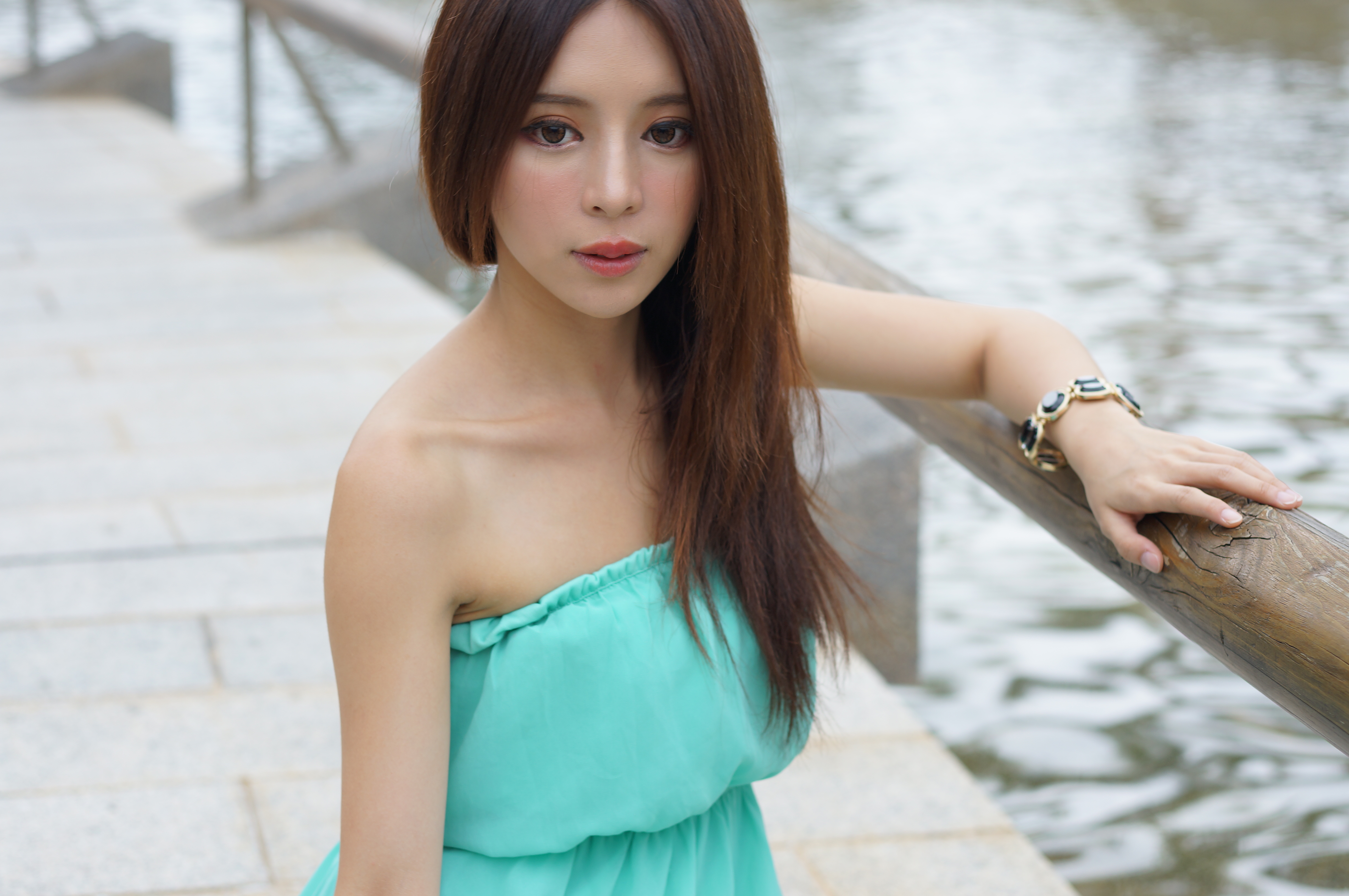 Free download wallpaper Water, Portrait, Hair, Dress, Model, Women, Bracelet, Asian, Taiwanese, Julie Chang, Zhang Qi Jun on your PC desktop
