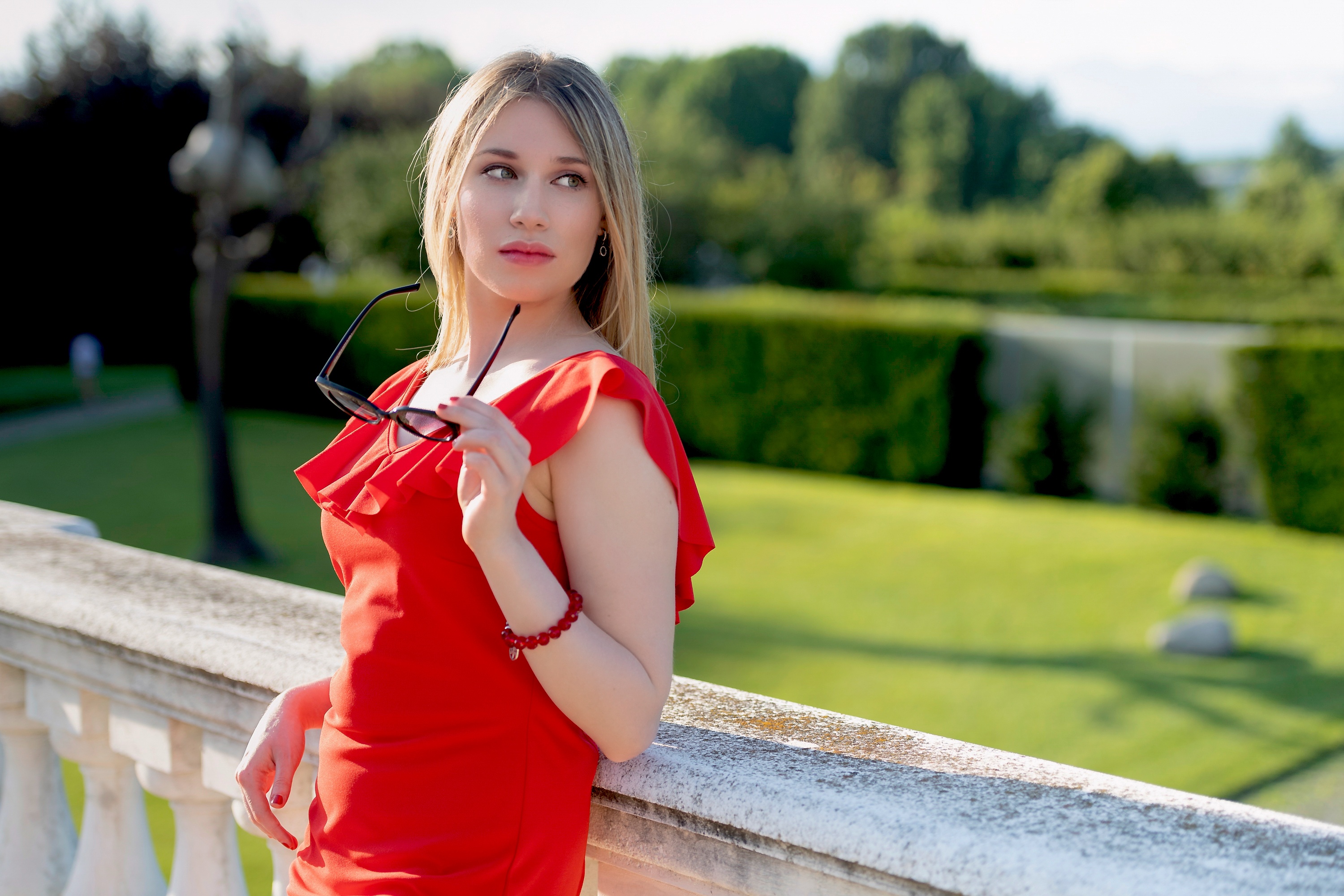 Free download wallpaper Blonde, Model, Women, Red Dress, Depth Of Field on your PC desktop