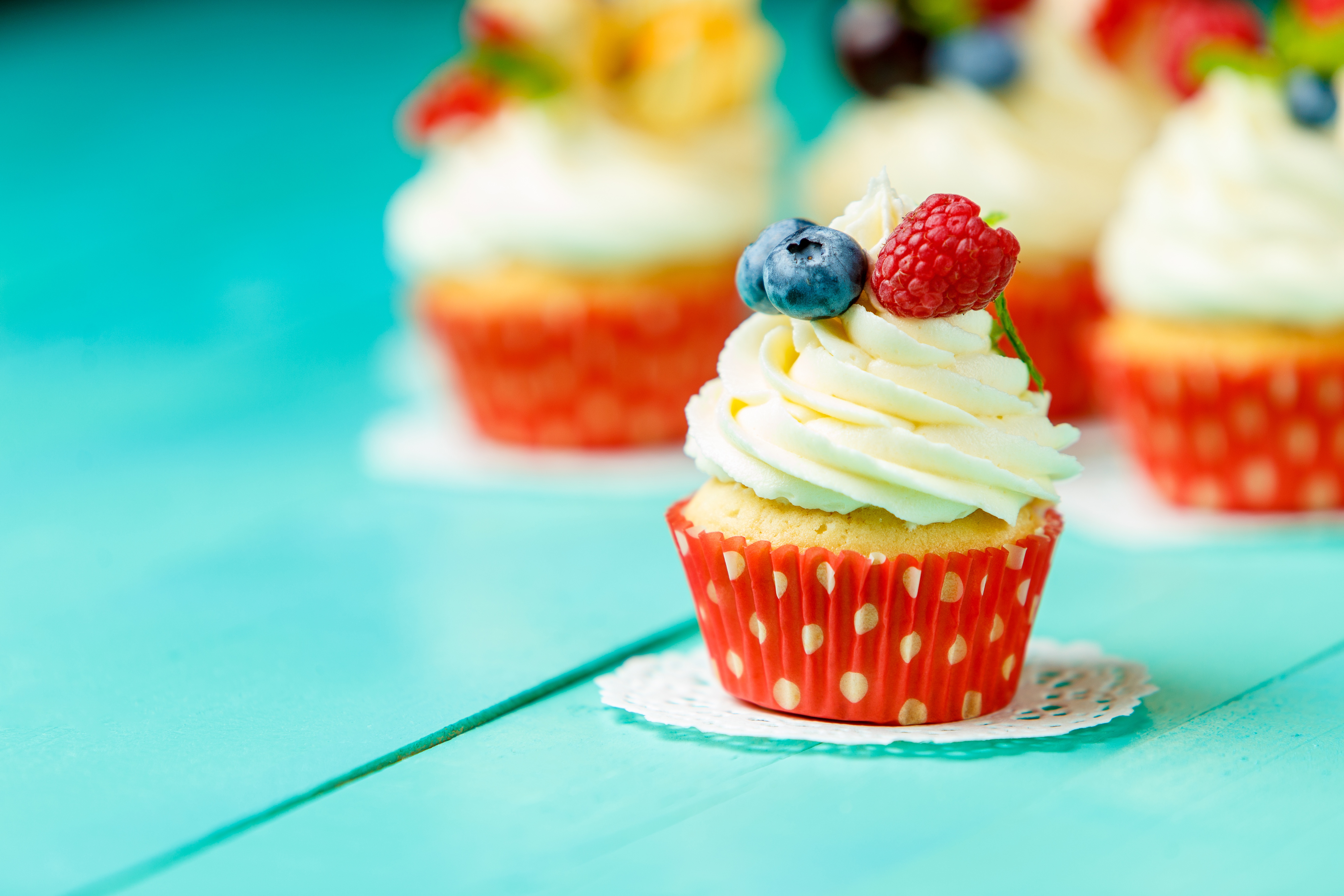 Free download wallpaper Food, Sweets, Cupcake on your PC desktop