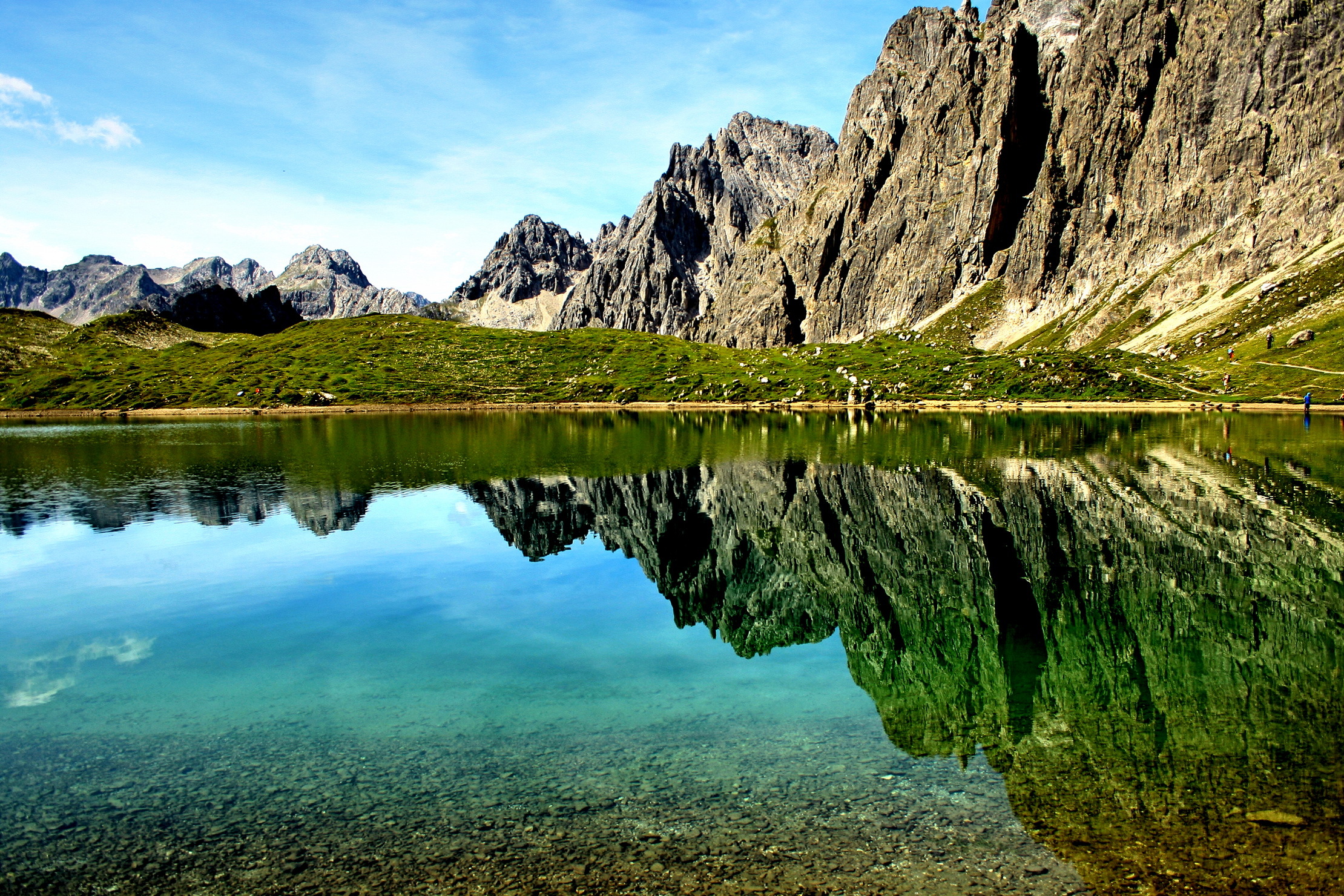 Free download wallpaper Lake, Nature, Mountains, Rocks, Reflection on your PC desktop
