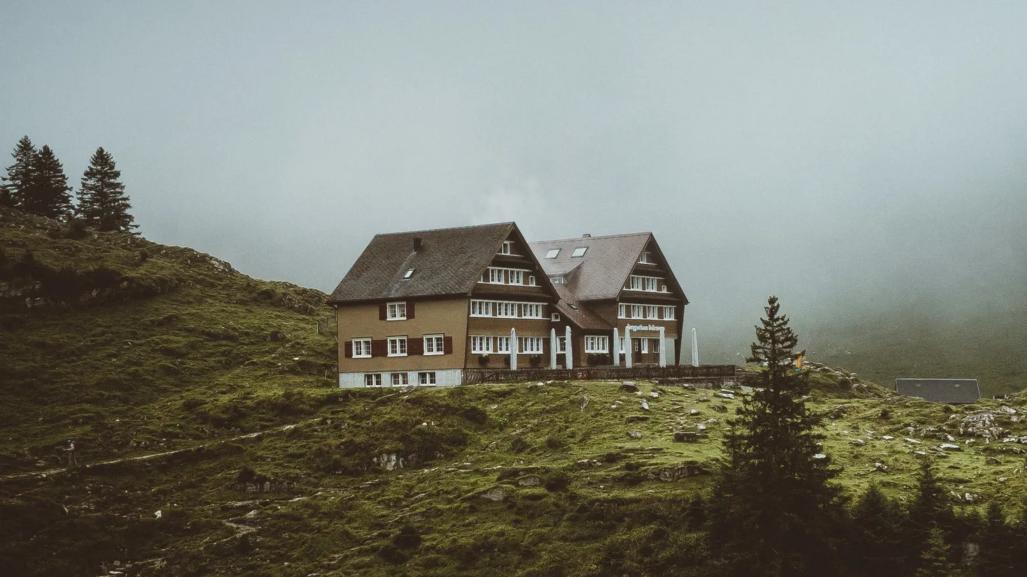 Desktop wallpaper: Nature, Houses, Grass, Fog, Slope 4K free download ...