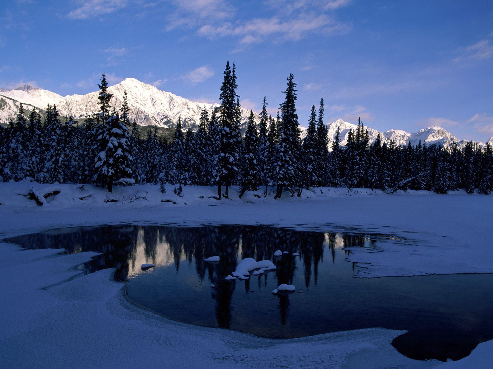 Laden Sie das Schatten, Morgen, Eis, Natur, Bäume, See, Mountains, Wald-Bild kostenlos auf Ihren PC-Desktop herunter