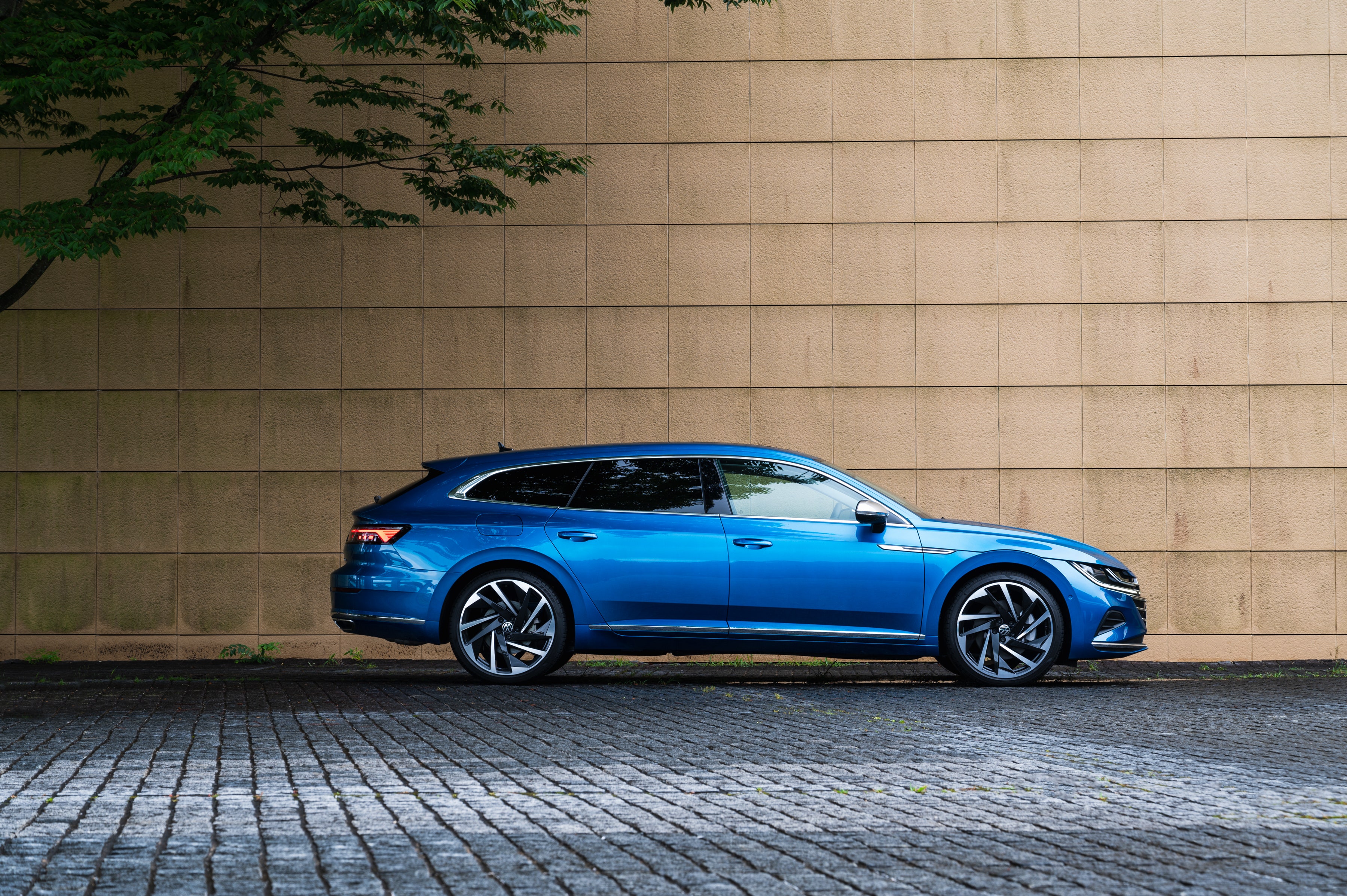 Die besten Volkswagen Arteon Shooting Brake-Hintergründe für den Telefonbildschirm