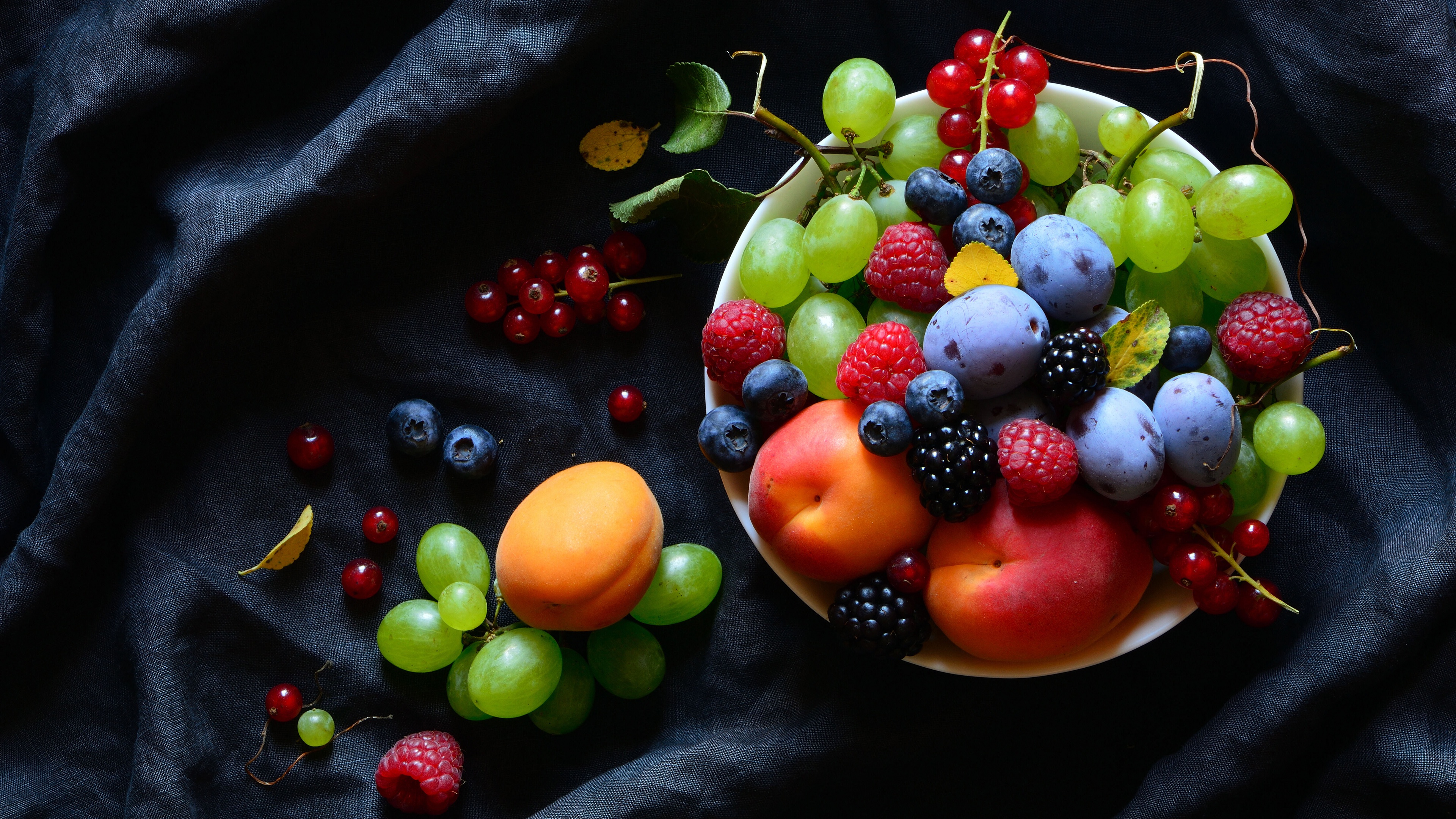 food, still life, apricot, blackberry, blueberry, currants, grapes, nectarine, plum, raspberry