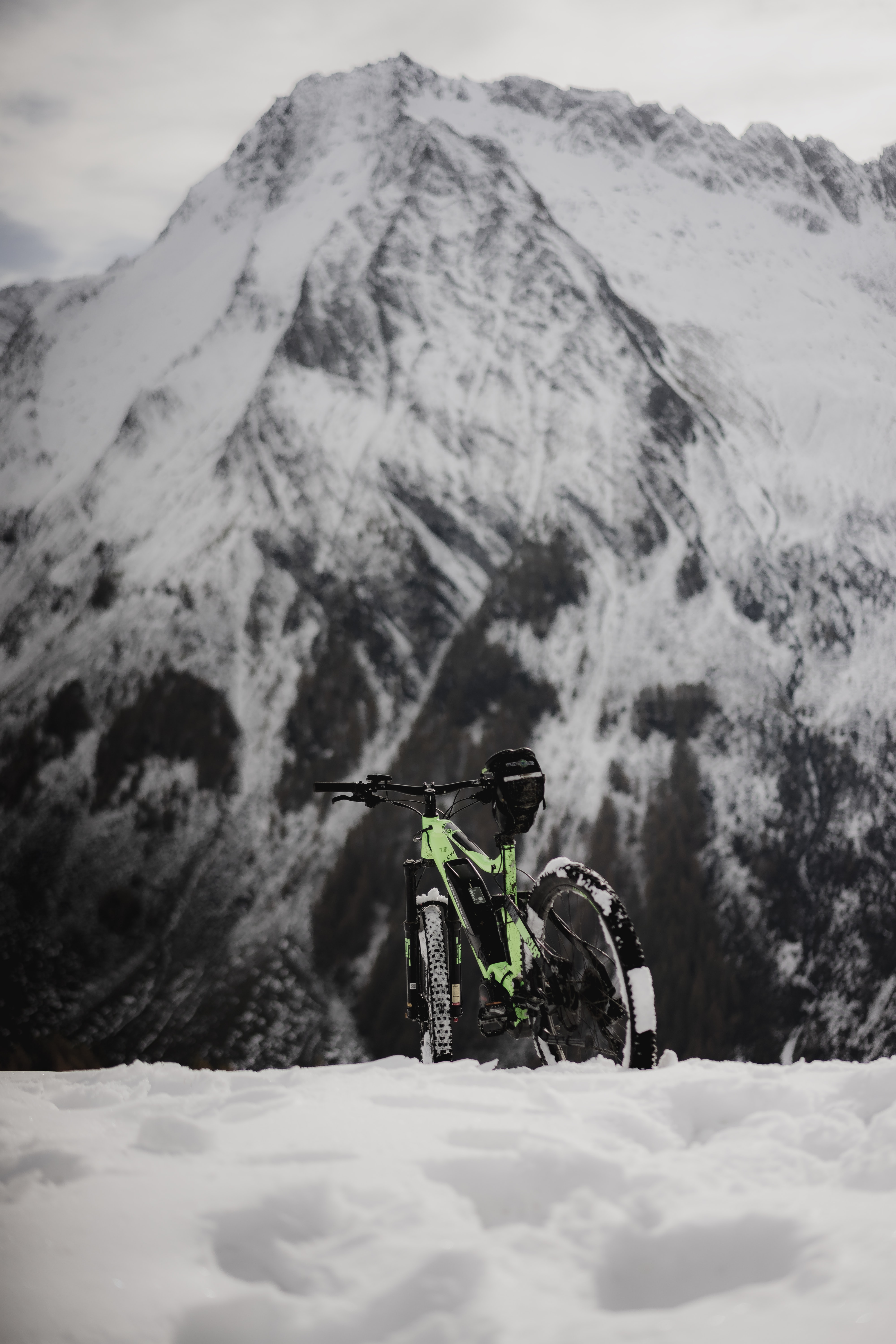 Handy-Wallpaper Natur, Sonstige, Mountains, Schnee, Verschiedenes, Fahrrad kostenlos herunterladen.