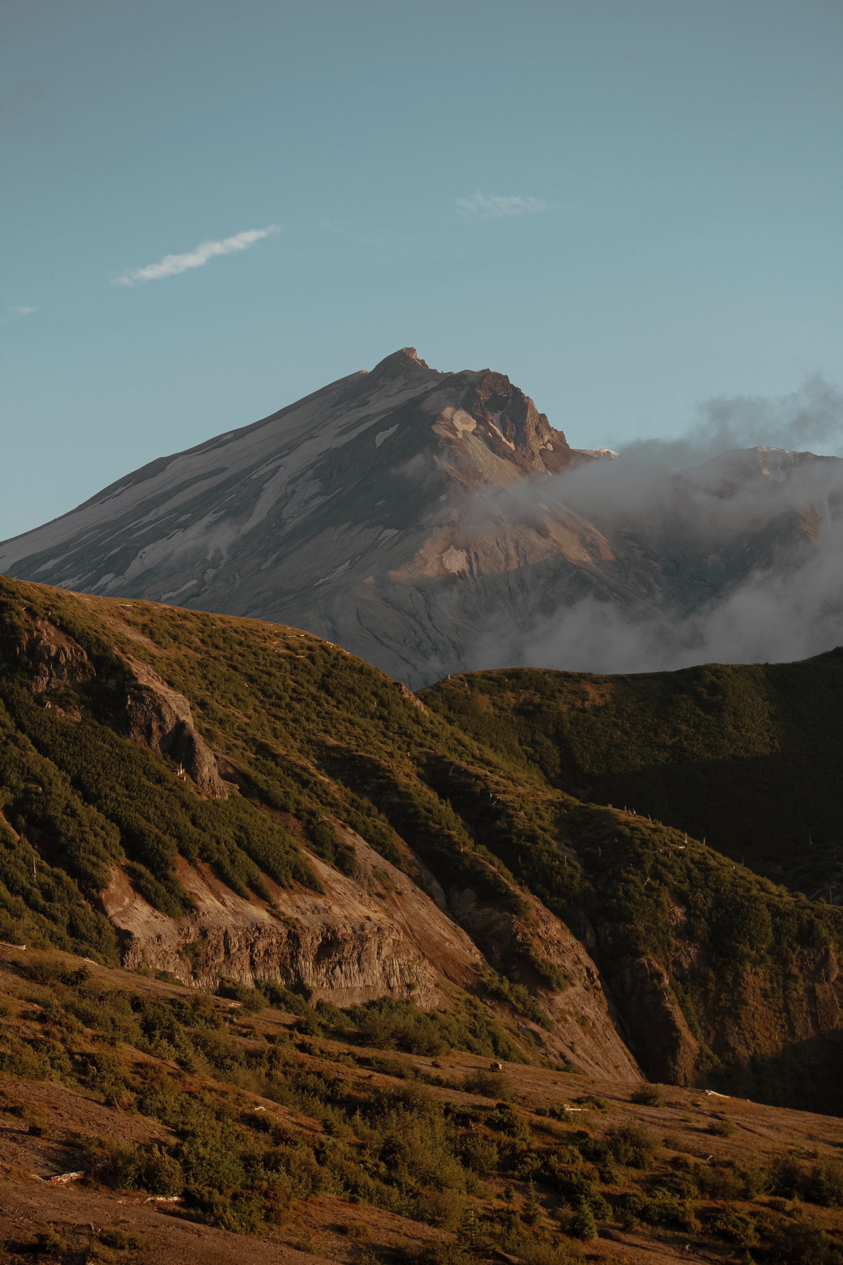 Free download wallpaper Mountain, Slope, Cloud, Nature, Vertex, Top, Landscape on your PC desktop