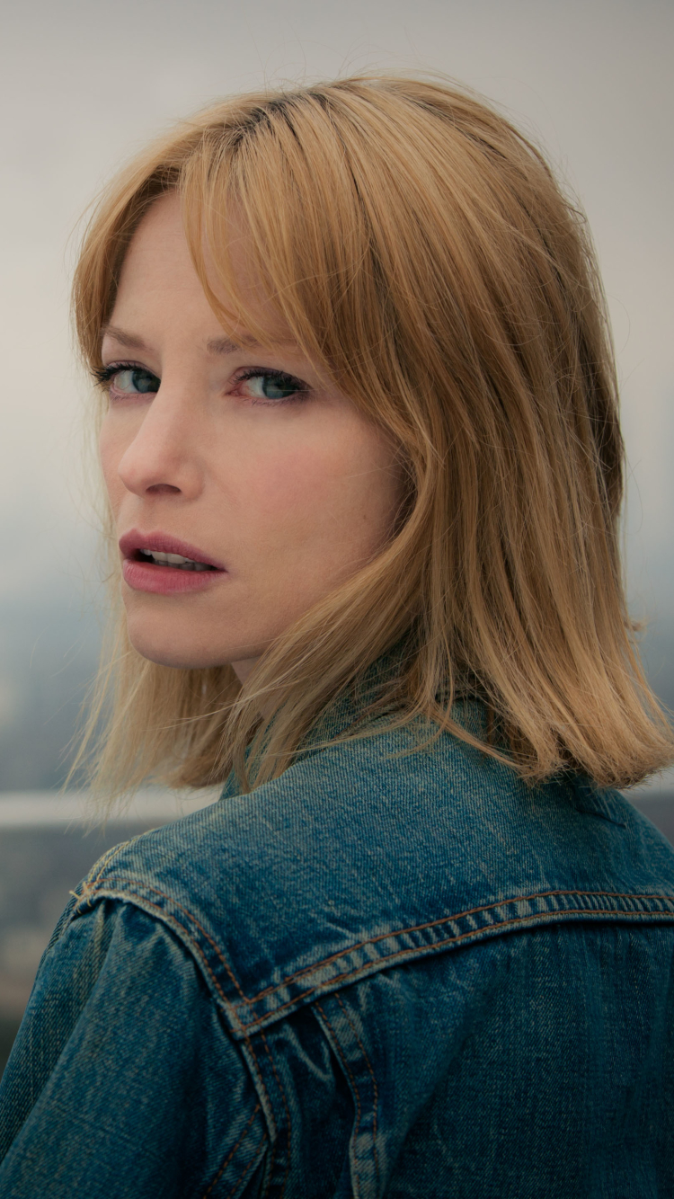 Download mobile wallpaper Blonde, English, Women, Actress, Sienna Guillory for free.