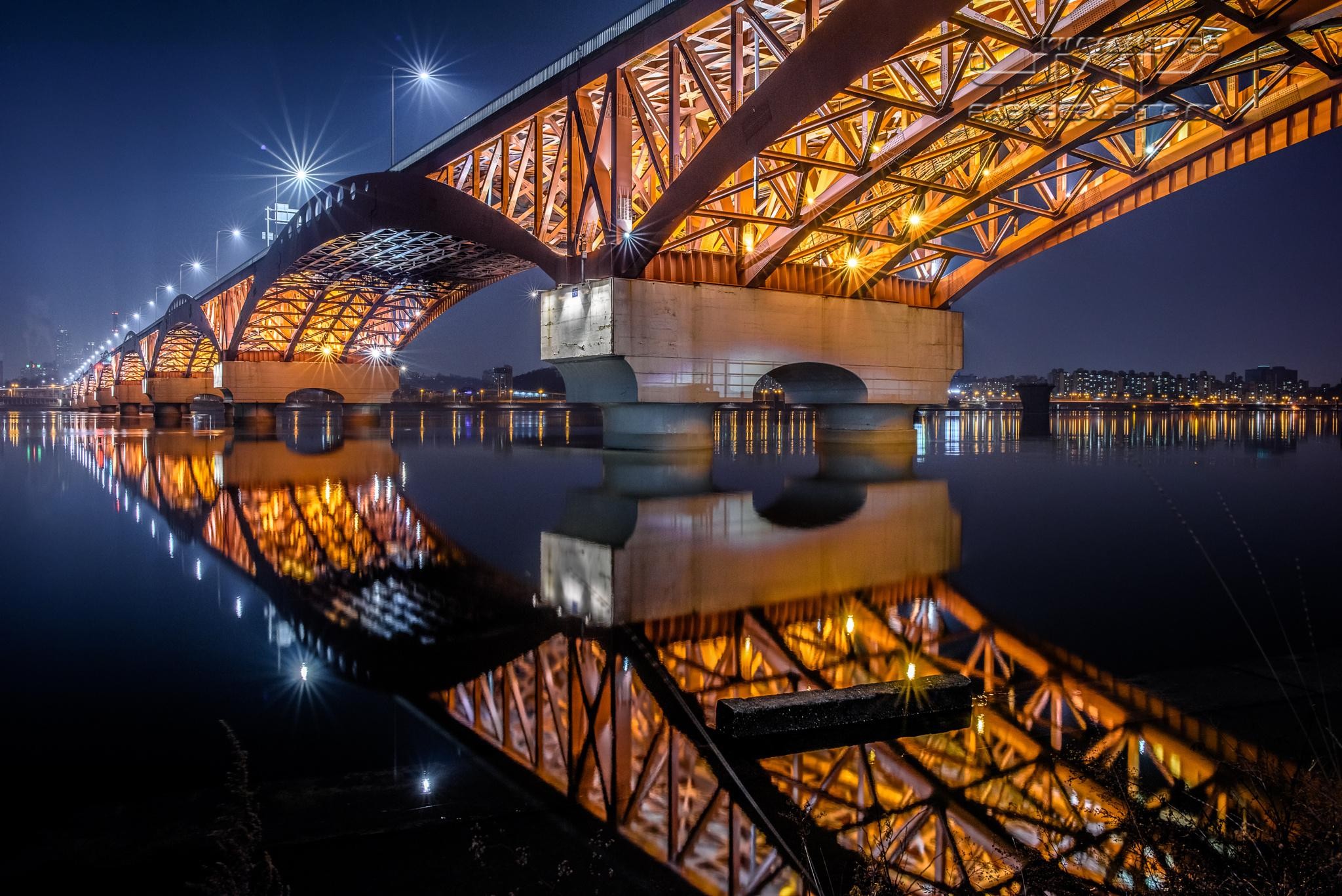Популярні заставки і фони Міст Сонсан на комп'ютер