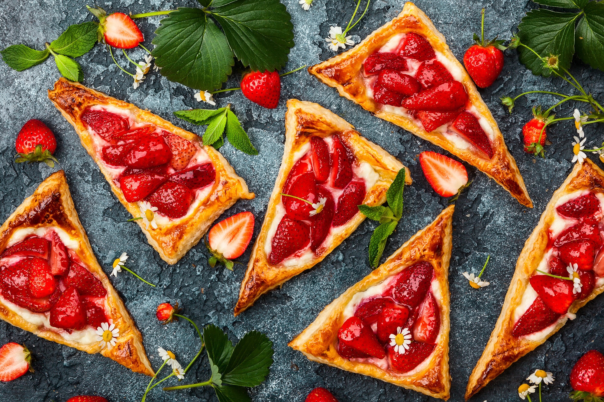 Free download wallpaper Food, Strawberry, Dessert, Still Life, Pastry on your PC desktop