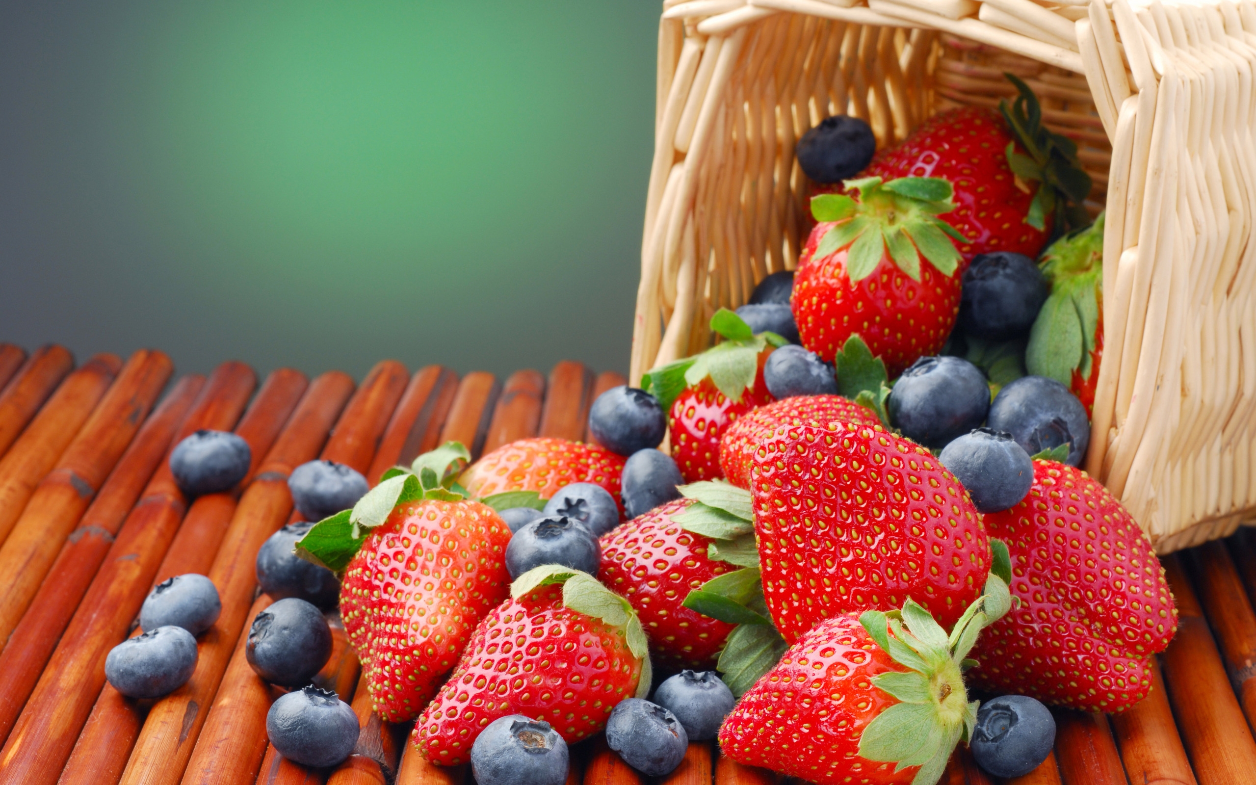 Download mobile wallpaper Food, Berry for free.