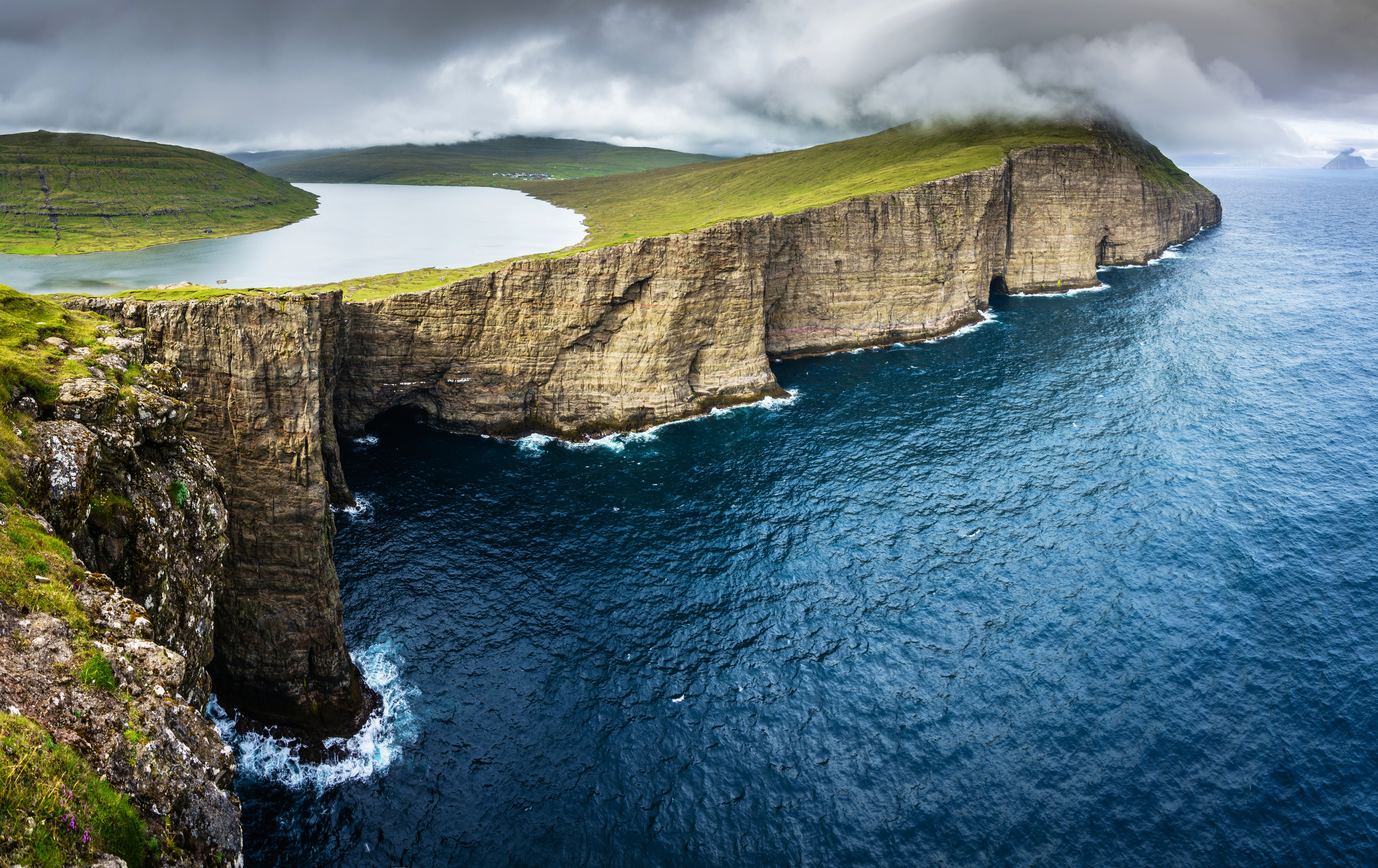 986346 скачать картинку фарерские острова, земля/природа, береговая линия - обои и заставки бесплатно