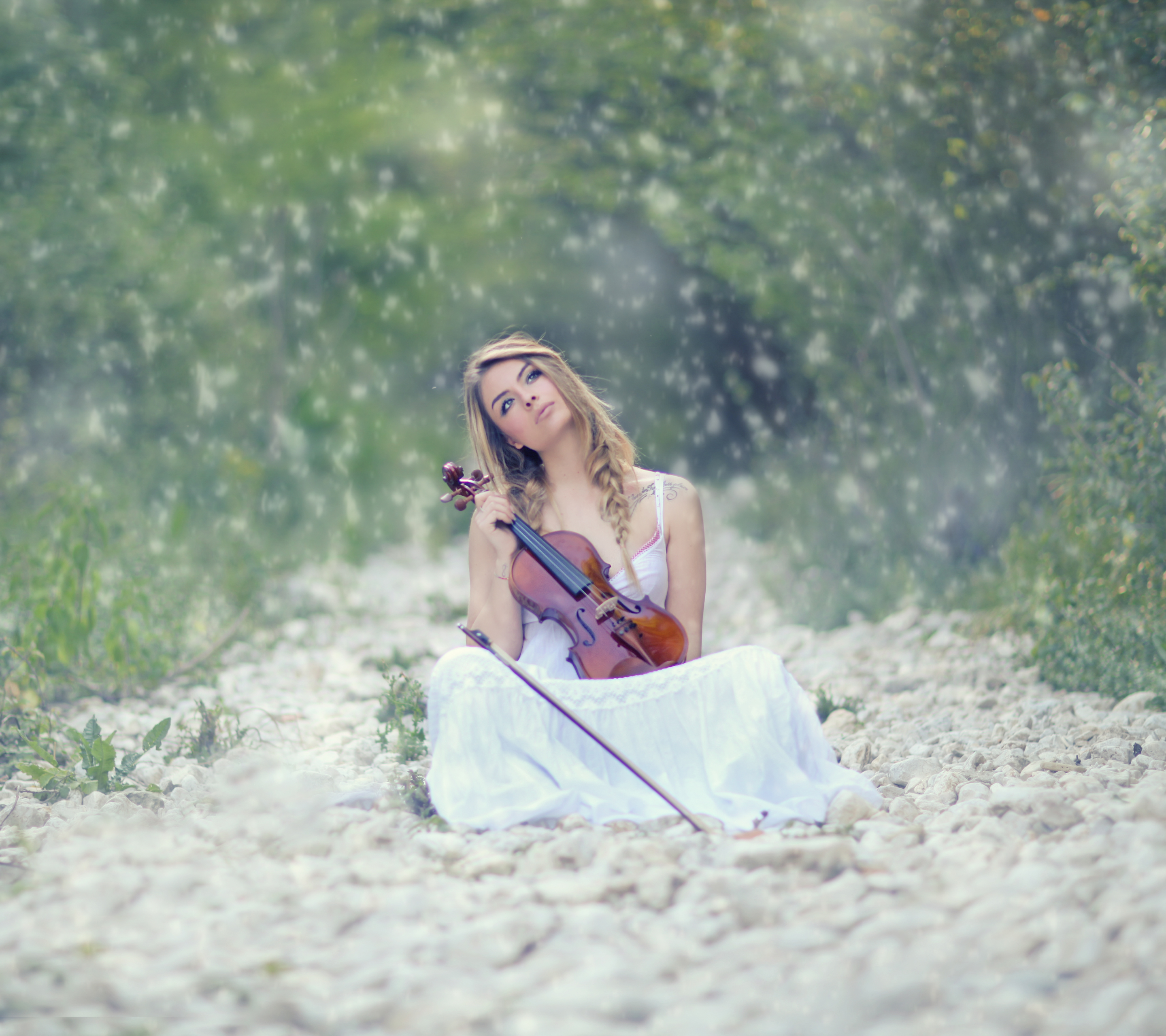 Free download wallpaper Mood, Women, Snowfall, Violin on your PC desktop