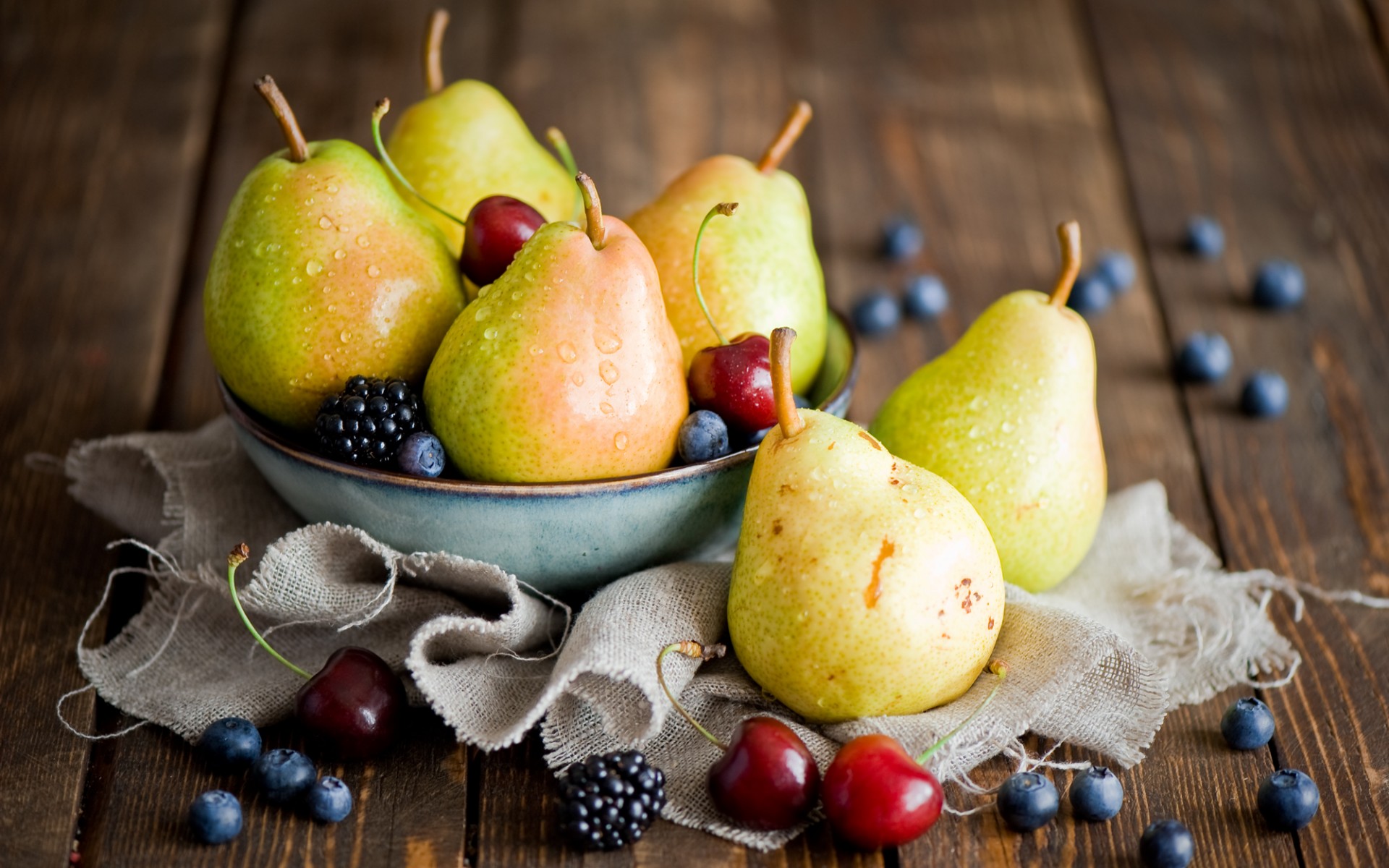 Download mobile wallpaper Food, Pear for free.