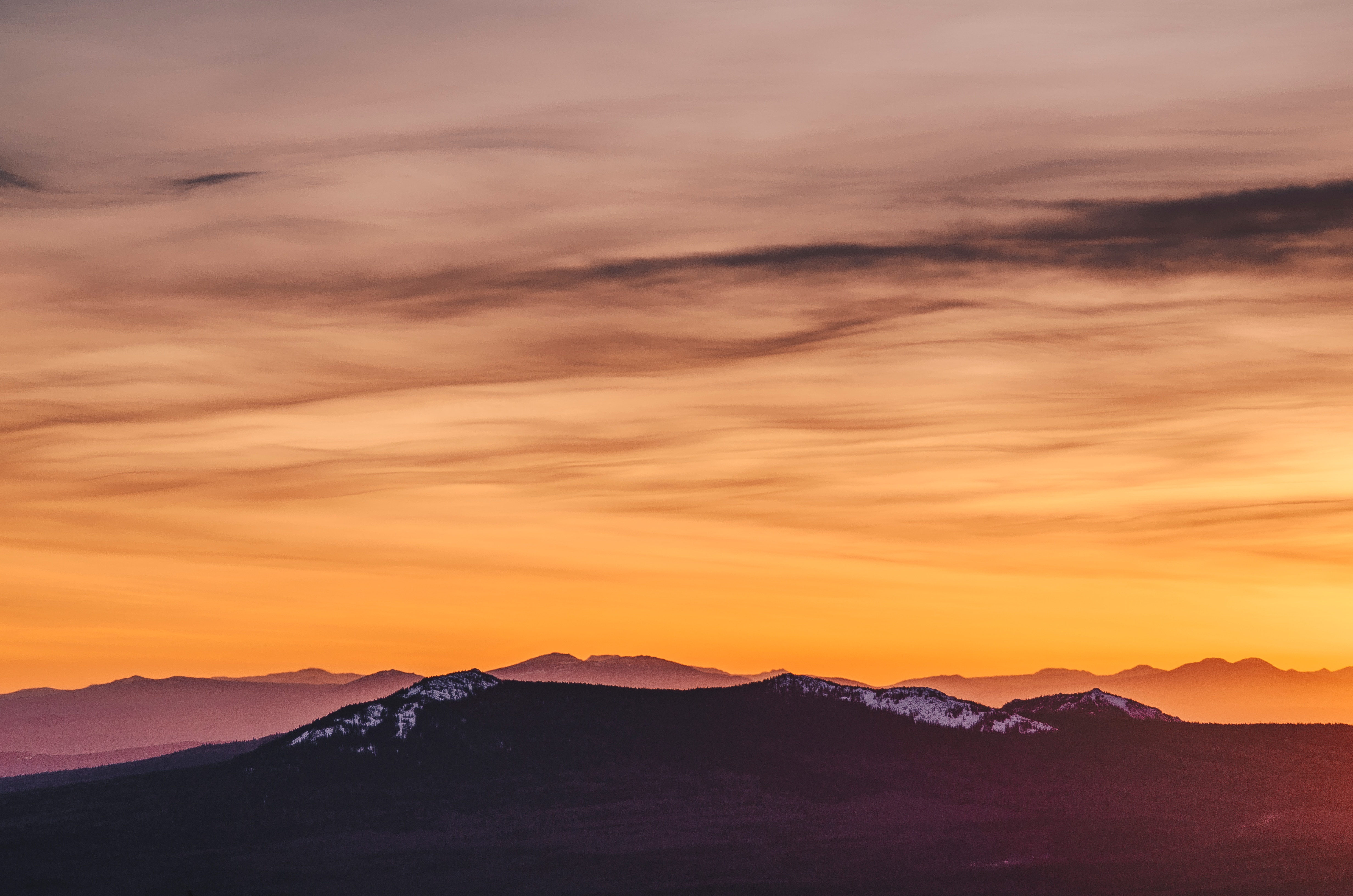 Handy-Wallpaper Mountains, Natur, Sky, Sunset, Feld kostenlos herunterladen.