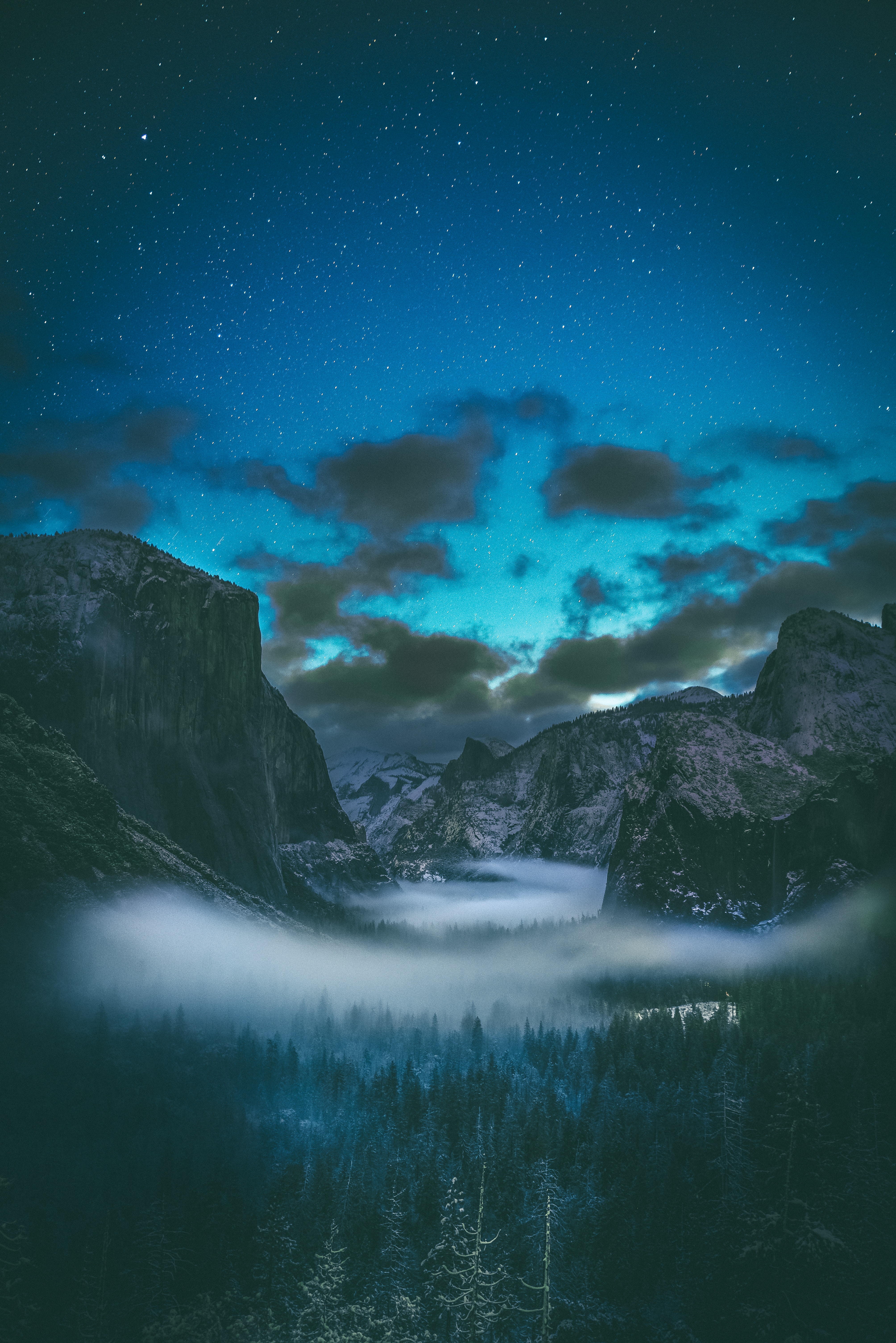Download mobile wallpaper Clouds, Mountains, Fog, Nature, Starry Sky for free.