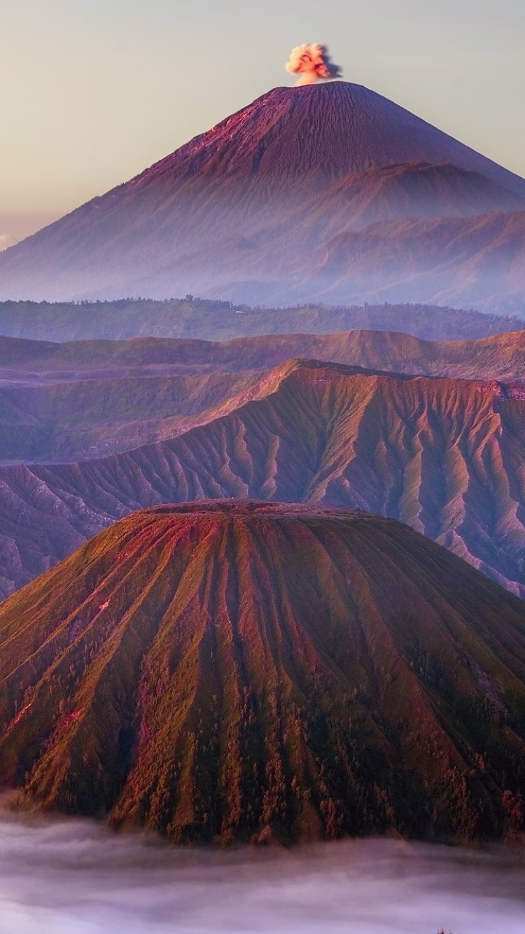 Handy-Wallpaper Landschaft, Natur, Berg, Gebirge, Vulkan, Indonesien, Vulkane, Erde/natur kostenlos herunterladen.